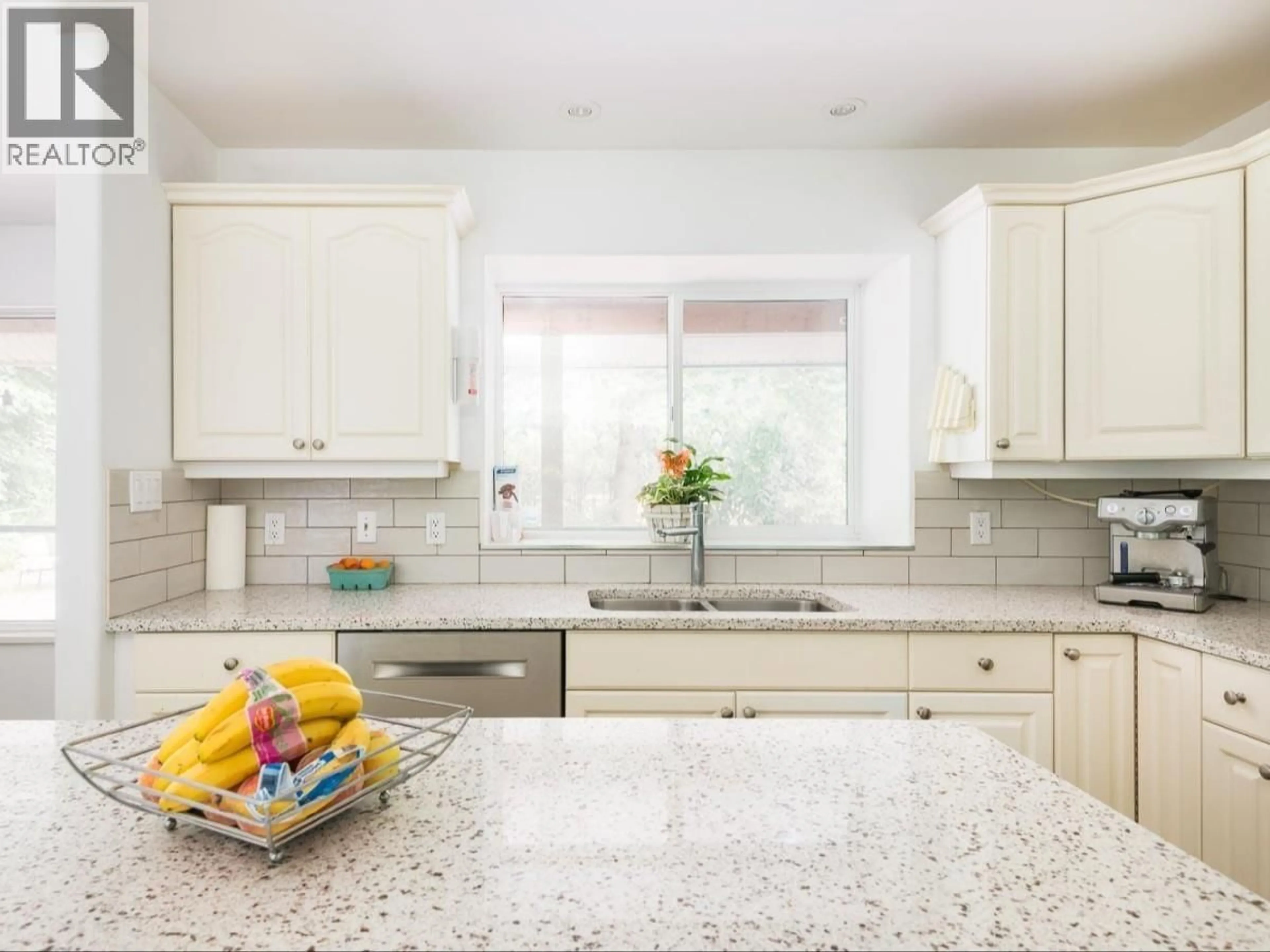 Contemporary kitchen, ceramic/tile floor for 24150 132 AVENUE, Maple Ridge British Columbia V4R2R7