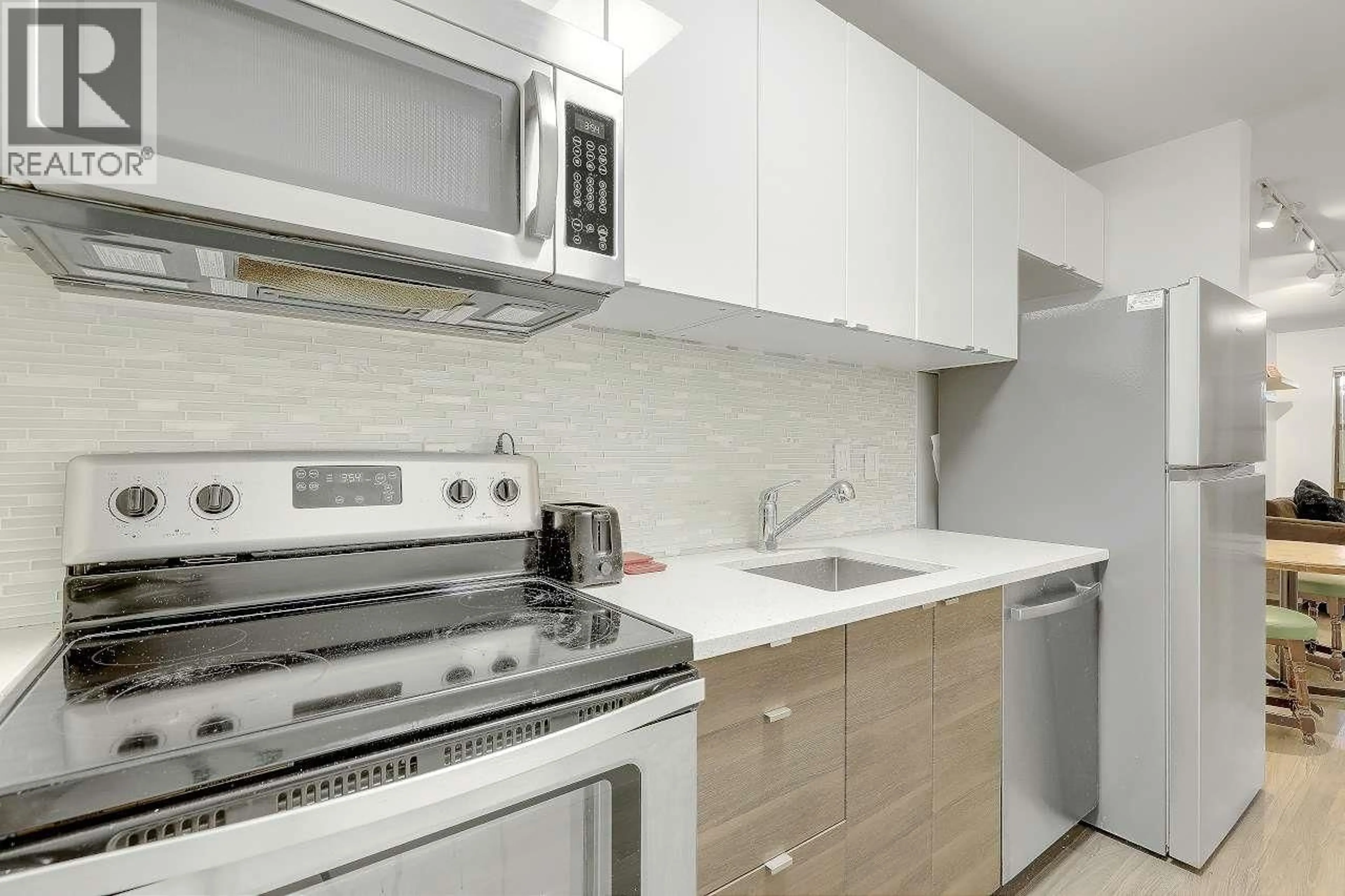 Standard kitchen, unknown for 208 - 1106 PACIFIC STREET, Vancouver British Columbia V6E1T4