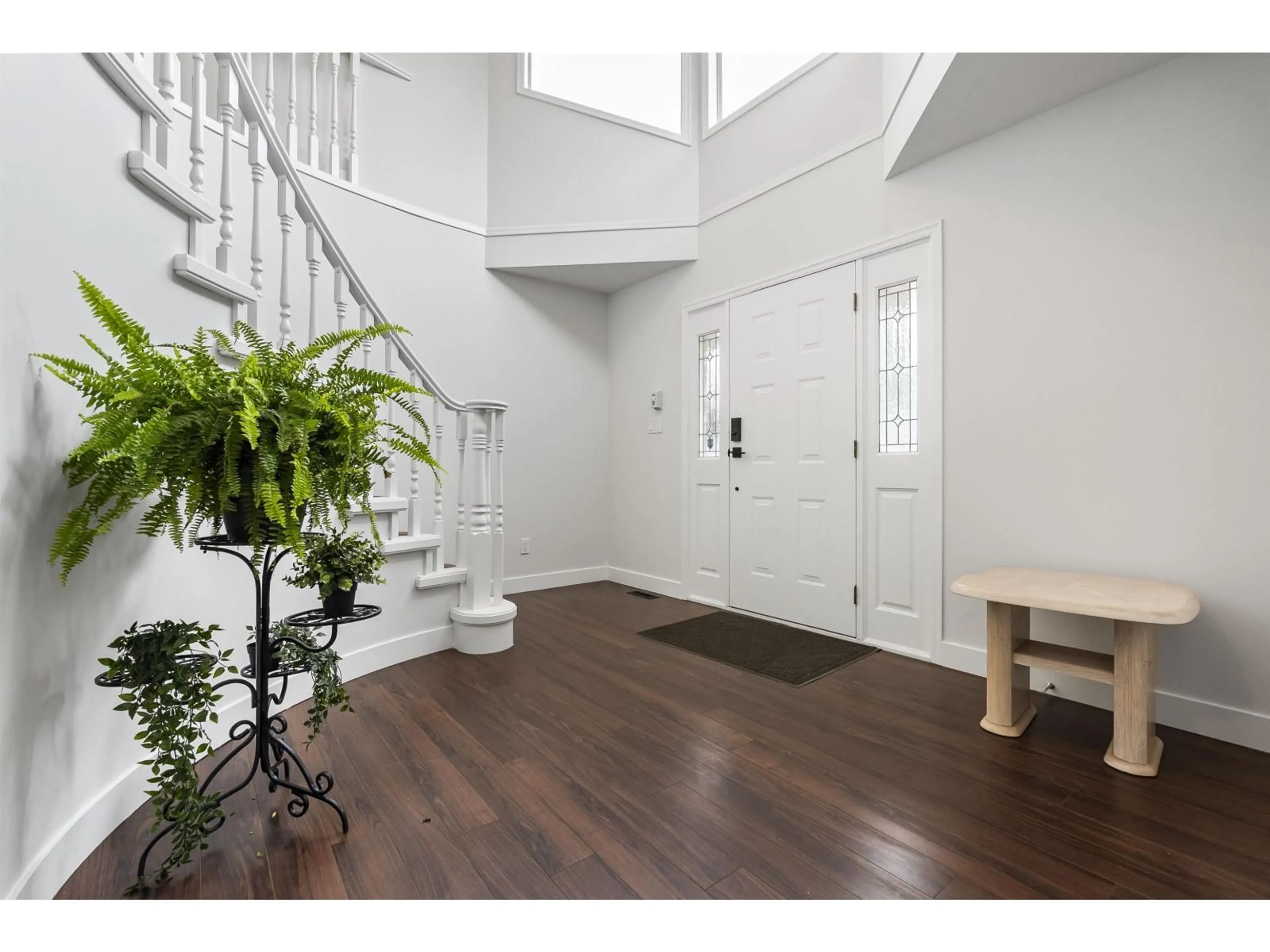 Indoor entryway for 8085 148A STREET, Surrey British Columbia V3S7H4