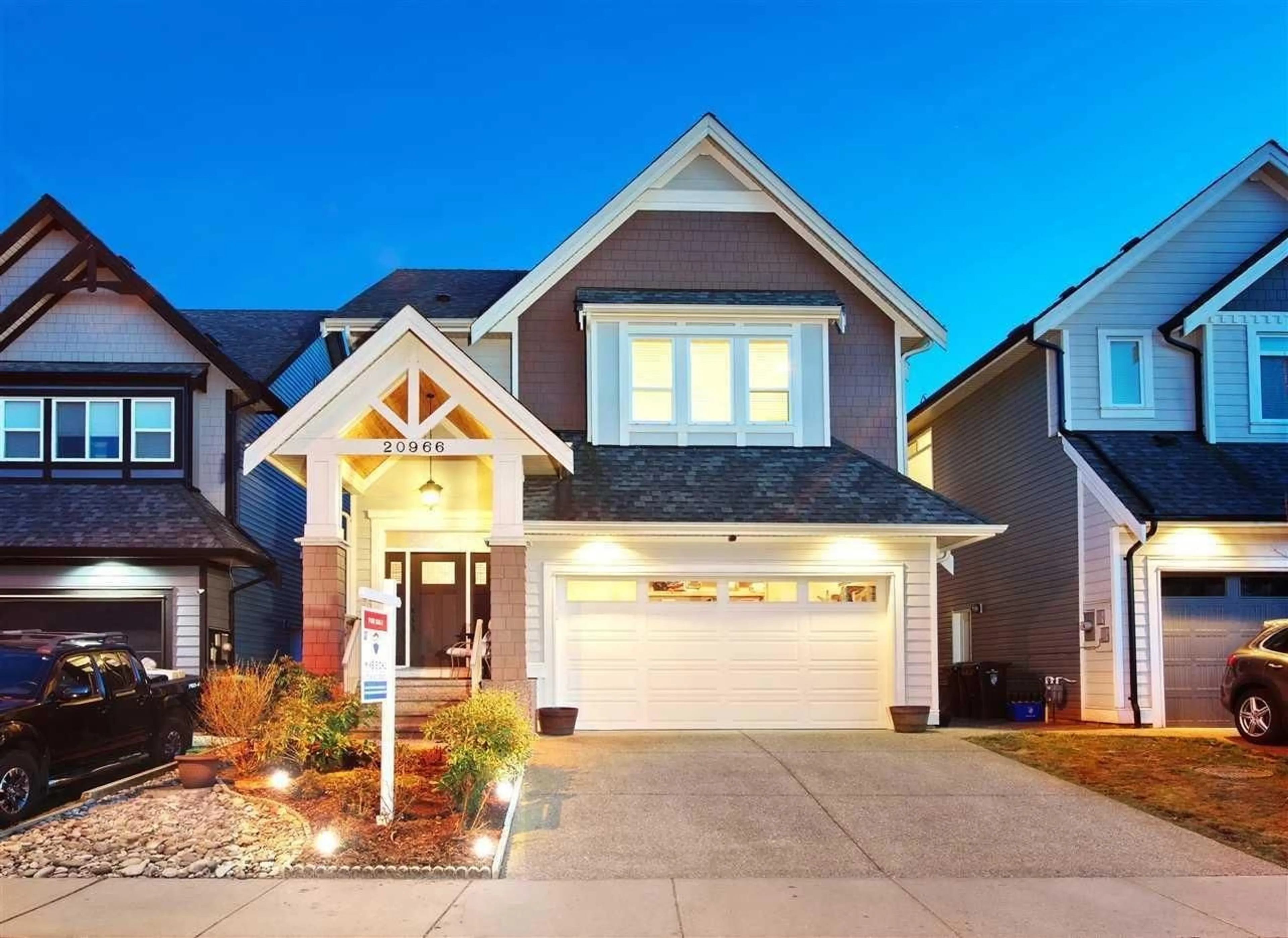 Home with vinyl exterior material, street for 20966 80B AVENUE, Langley British Columbia V2Y0R2