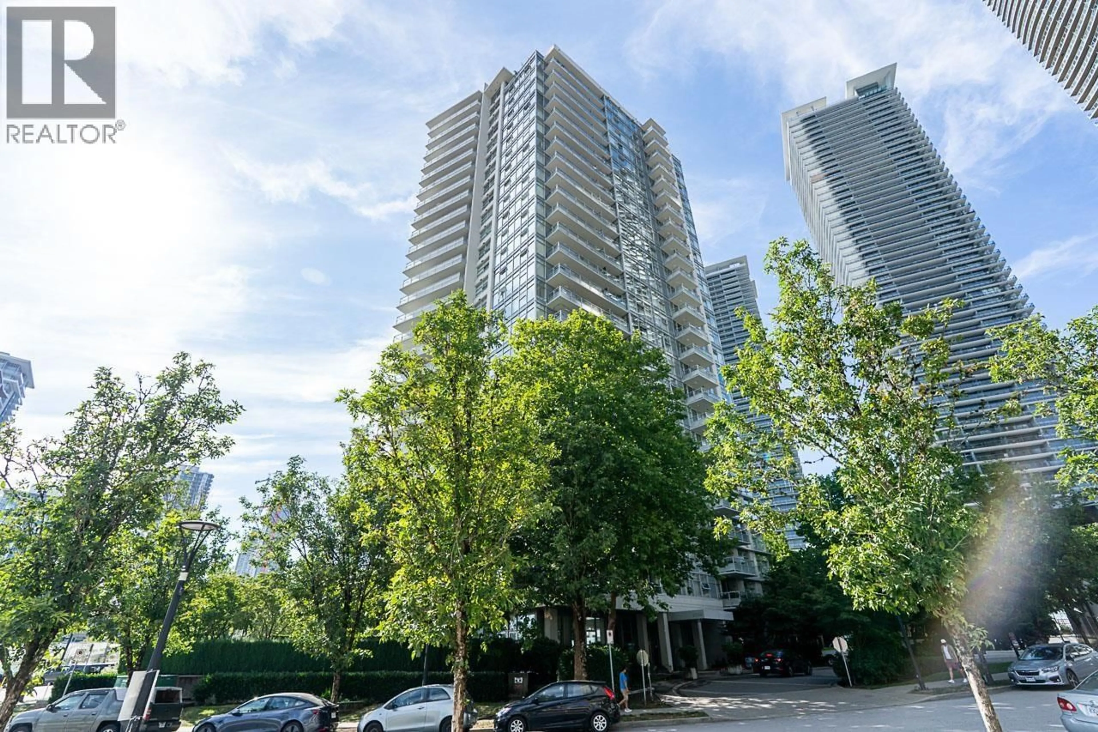 Patio, city buildings view from balcony for 2708 - 2289 YUKON CRESCENT, Burnaby British Columbia V5C0B2