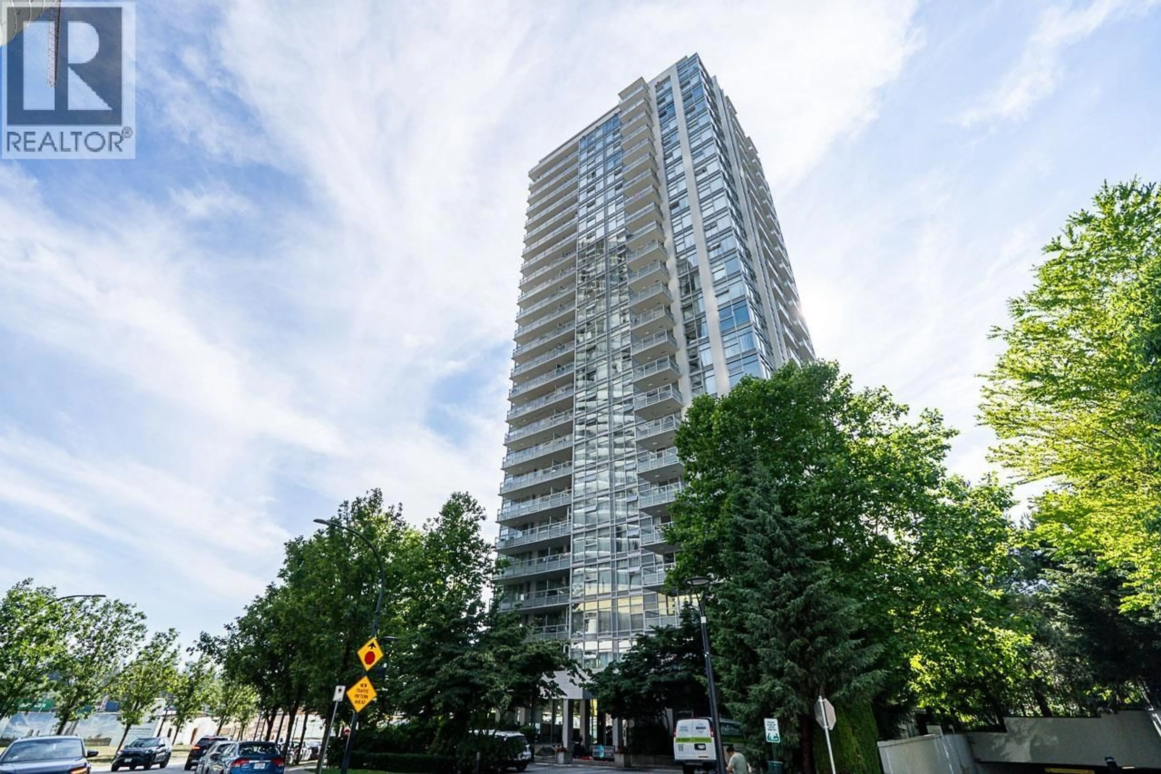 Patio, building for 2708 - 2289 YUKON CRESCENT, Burnaby British Columbia V5C0B2
