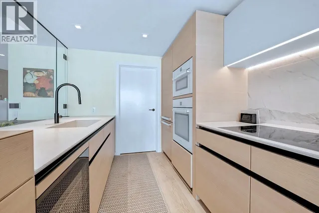 1503 - 620 CARDERO STREET, Vancouver 3