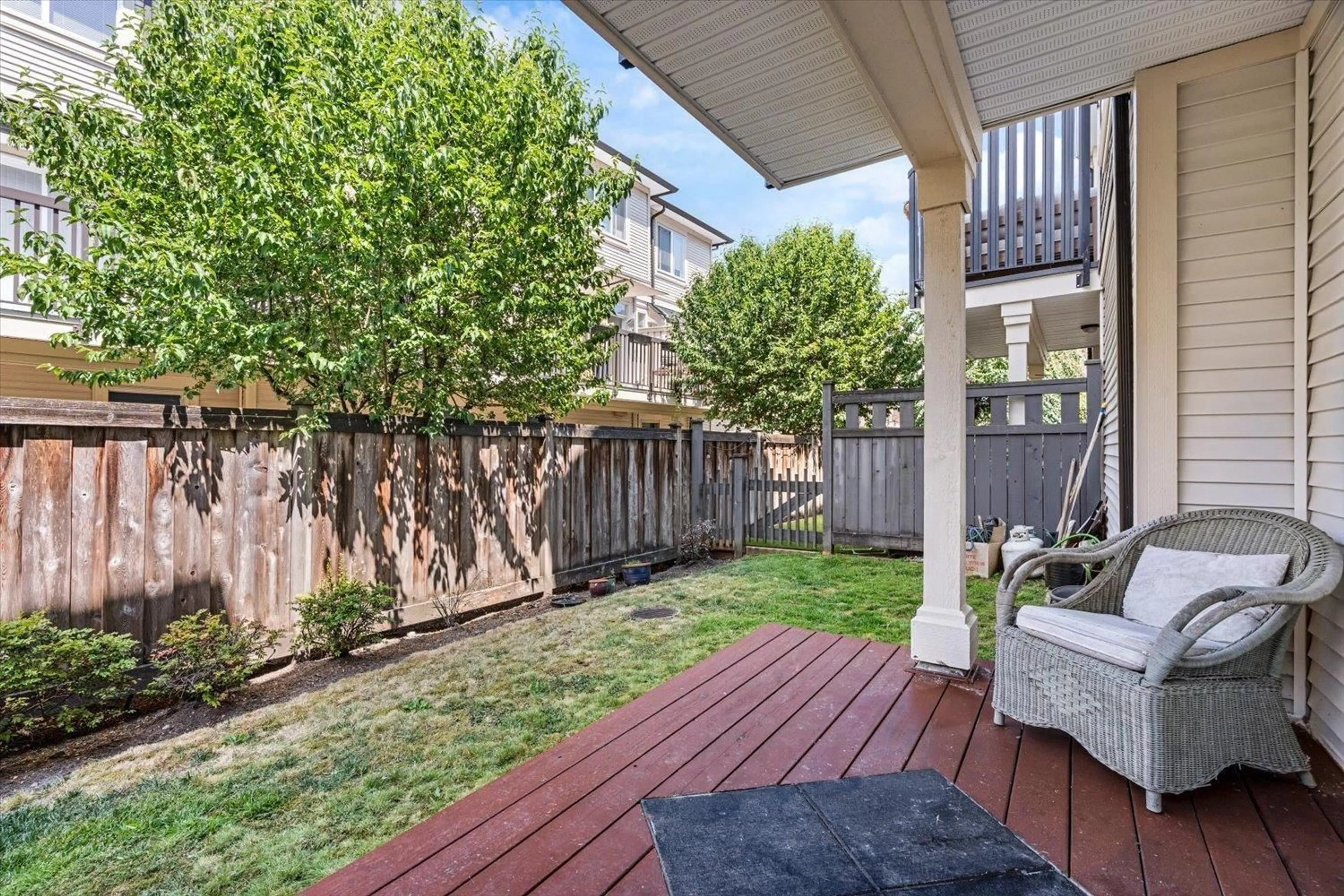 Patio, street for 68 - 7848 209 STREET, Langley British Columbia V2Y0M4