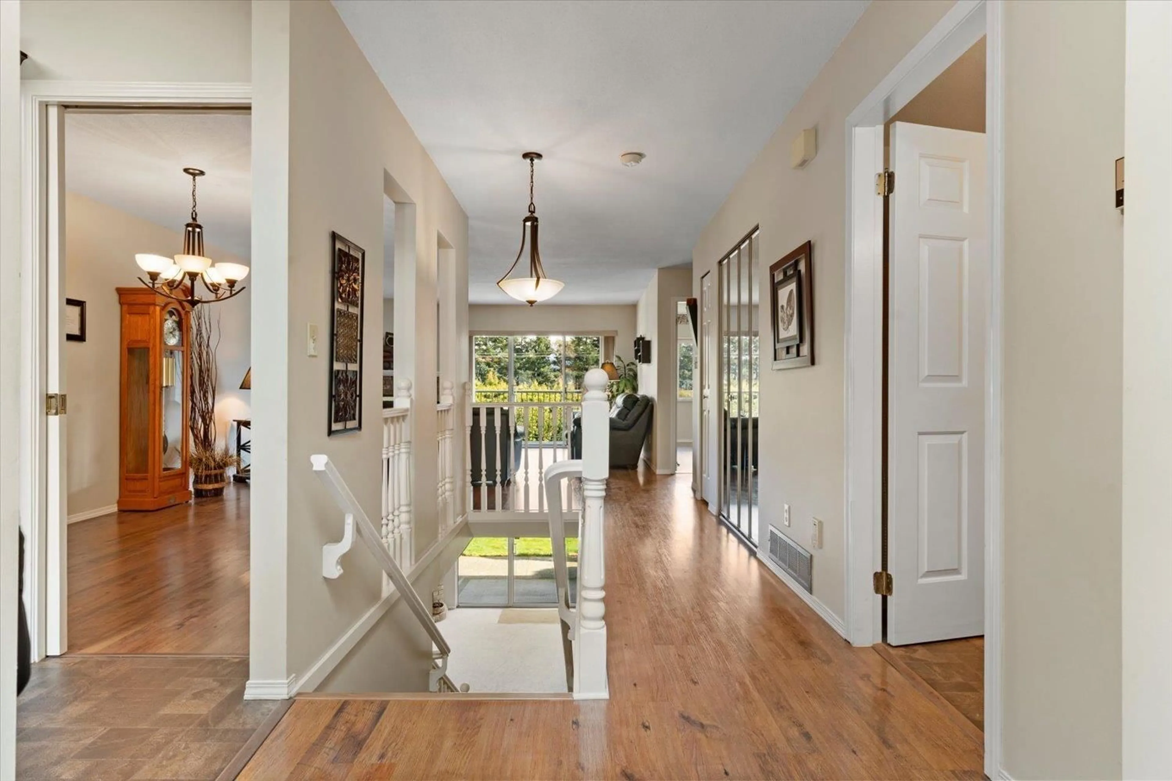 Indoor foyer for 14 - 33922 KING ROAD, Abbotsford British Columbia V2S7N1