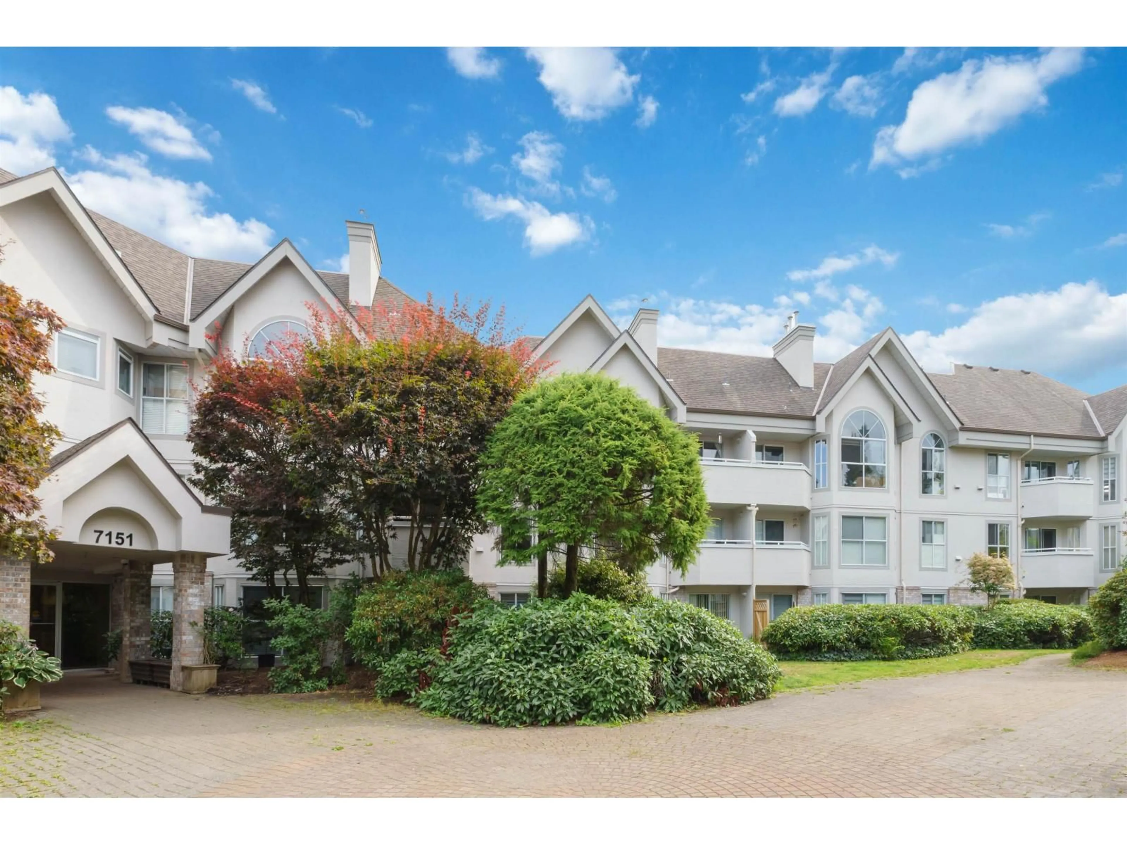 A pic from outside/outdoor area/front of a property/back of a property/a pic from drone, unknown for 215 - 7151 121 STREET, Surrey British Columbia V3W0E7