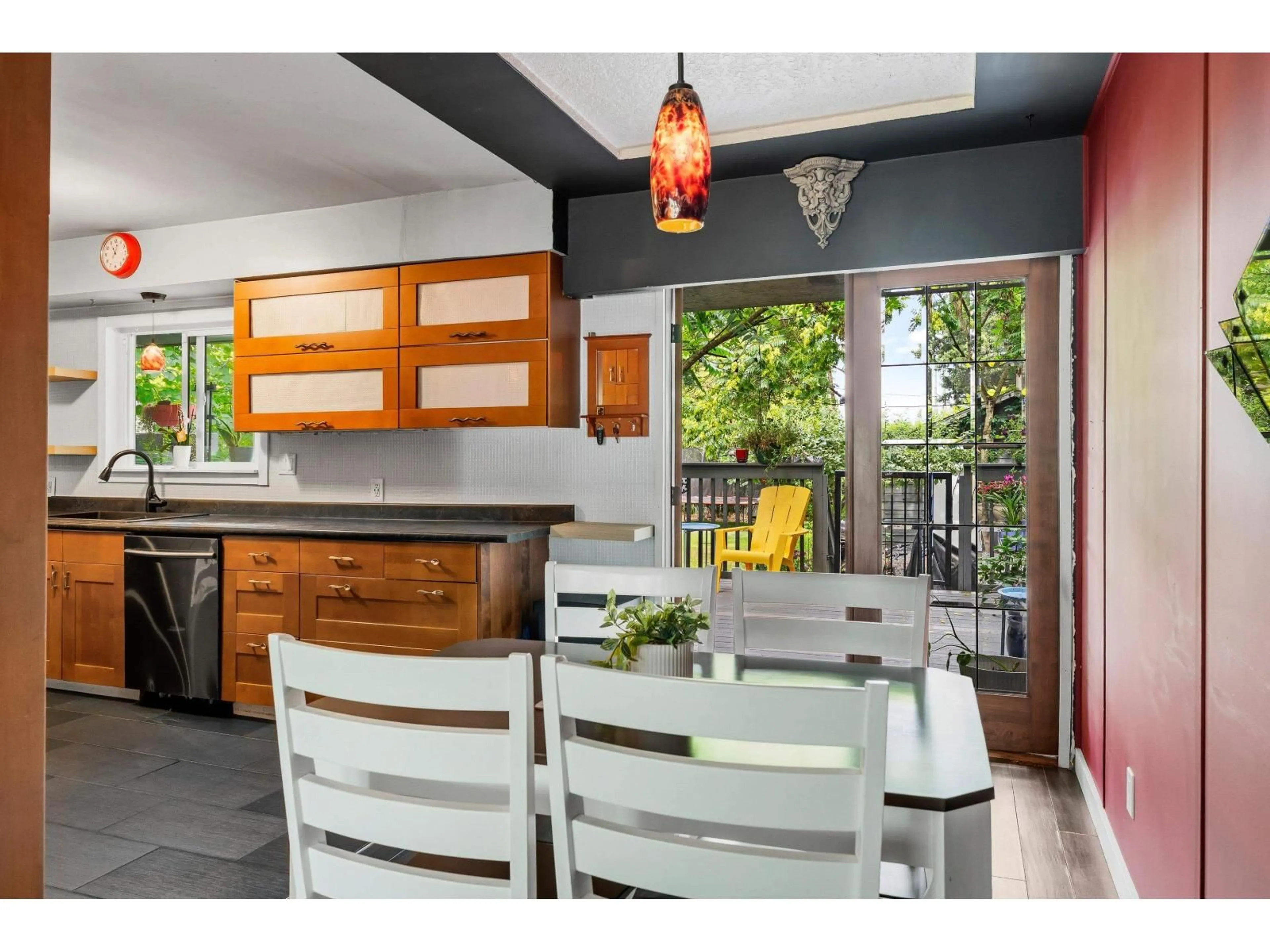 Open concept kitchen, unknown for 14073 ANTRIM ROAD, Surrey British Columbia V3R5H8