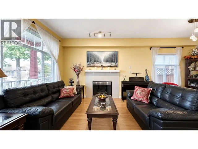 10520 ODLIN ROAD, Richmond 3