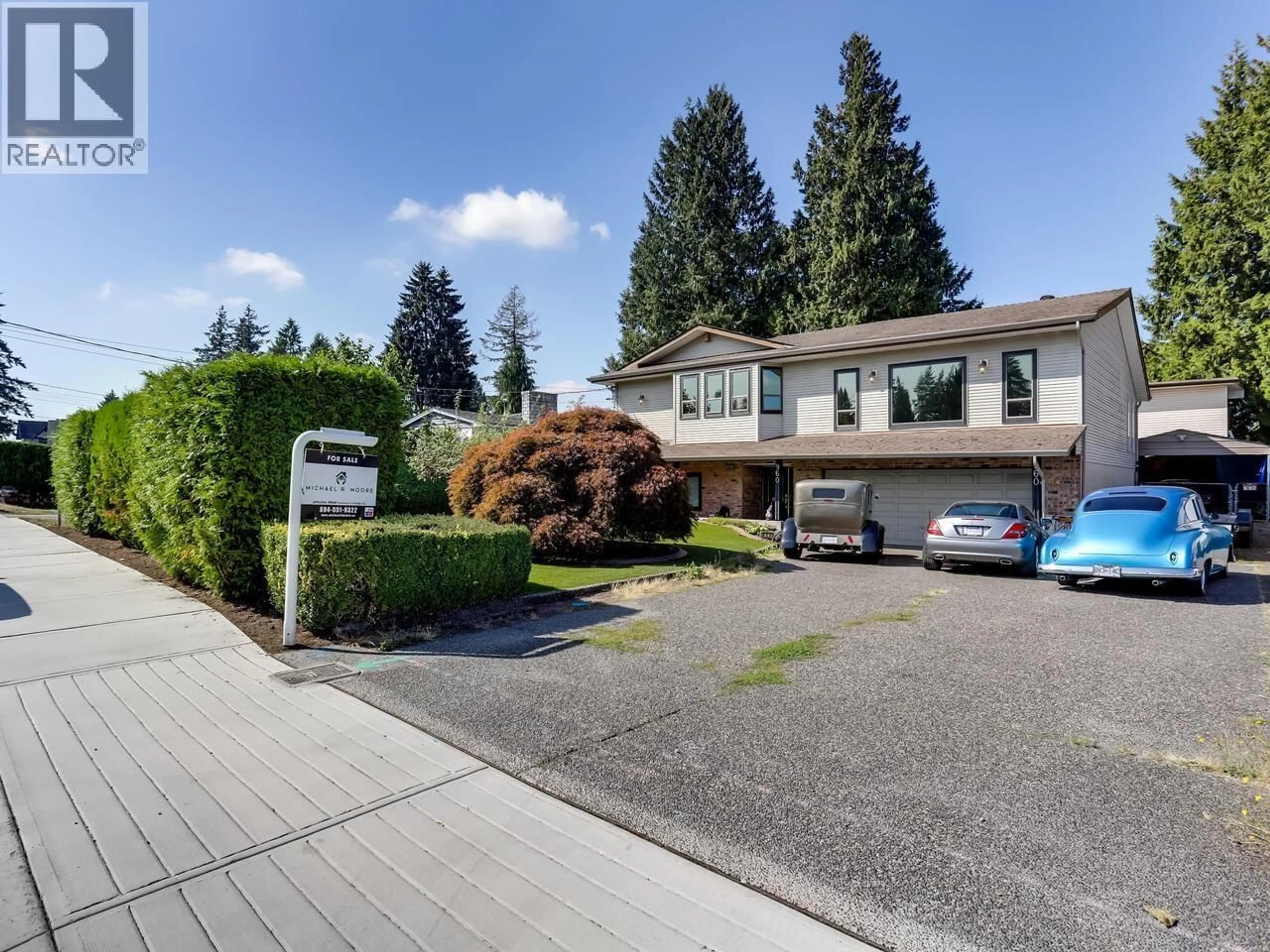 Home with vinyl exterior material, street for 960 PORTER STREET, Coquitlam British Columbia V3J5C2