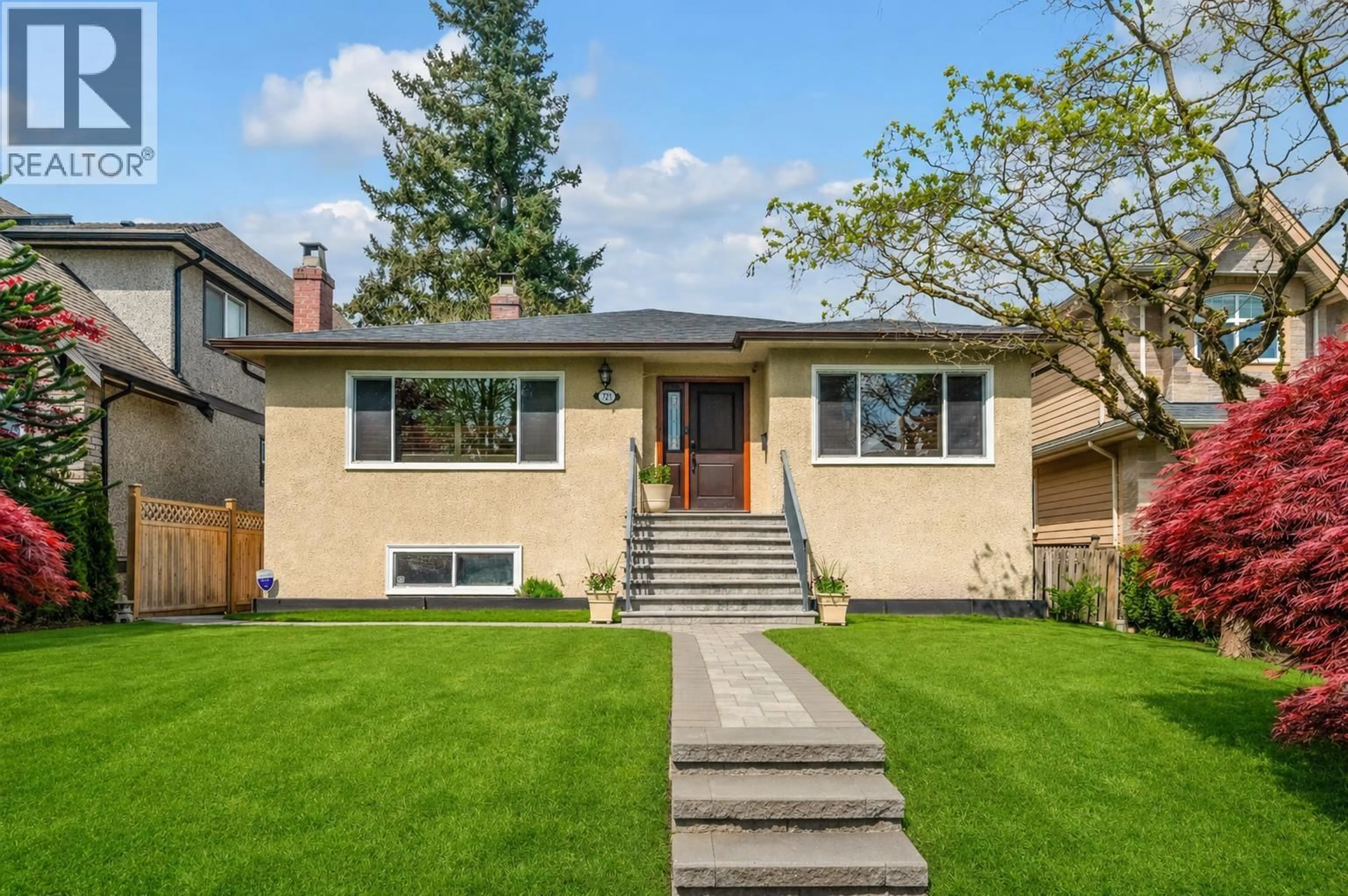 Home with vinyl exterior material, street for 727 66TH AVENUE, Vancouver British Columbia V6P2R4
