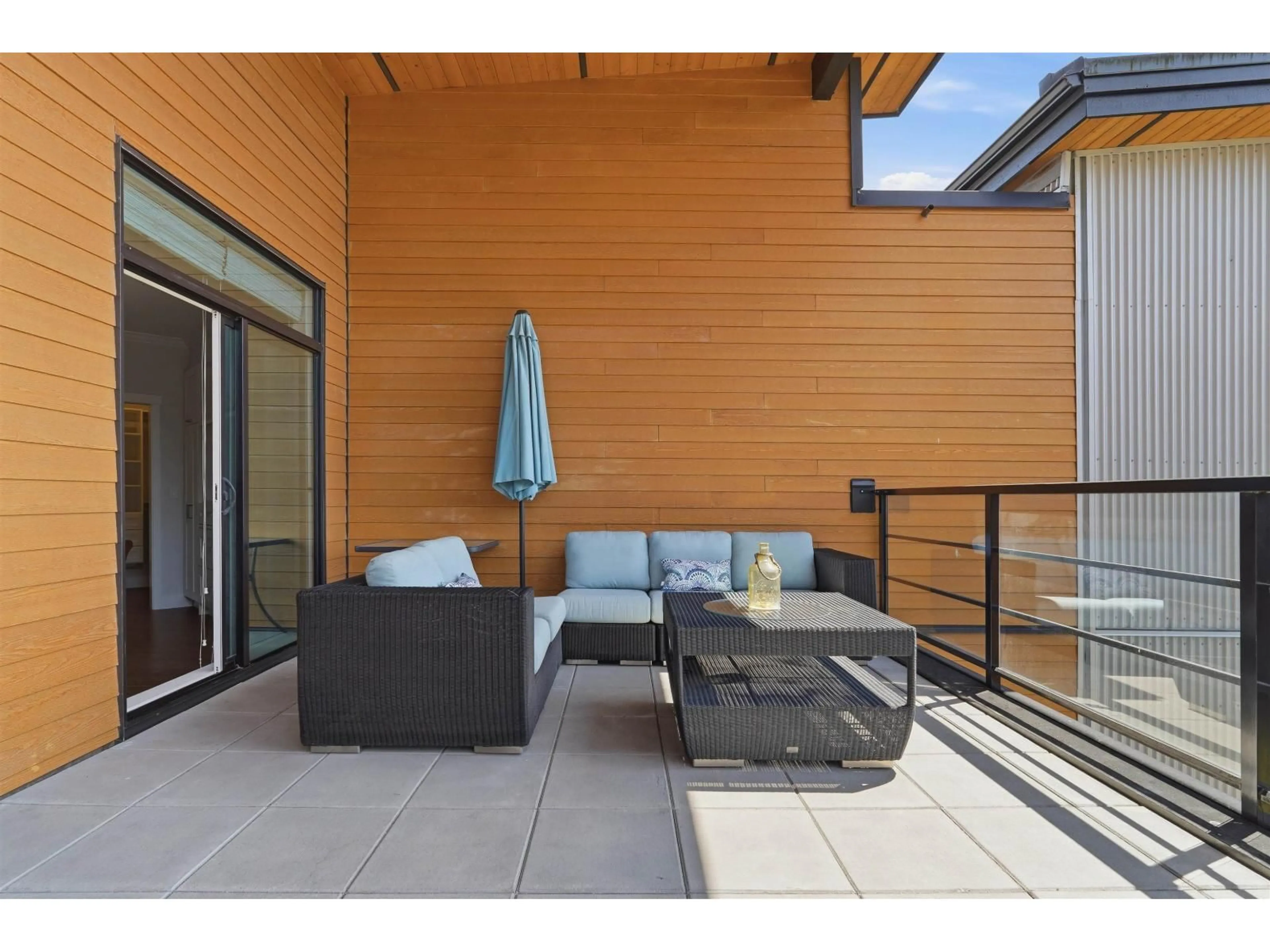 Patio, street for PH512 - 14855 THRIFT AVENUE, White Rock British Columbia V4B2J6