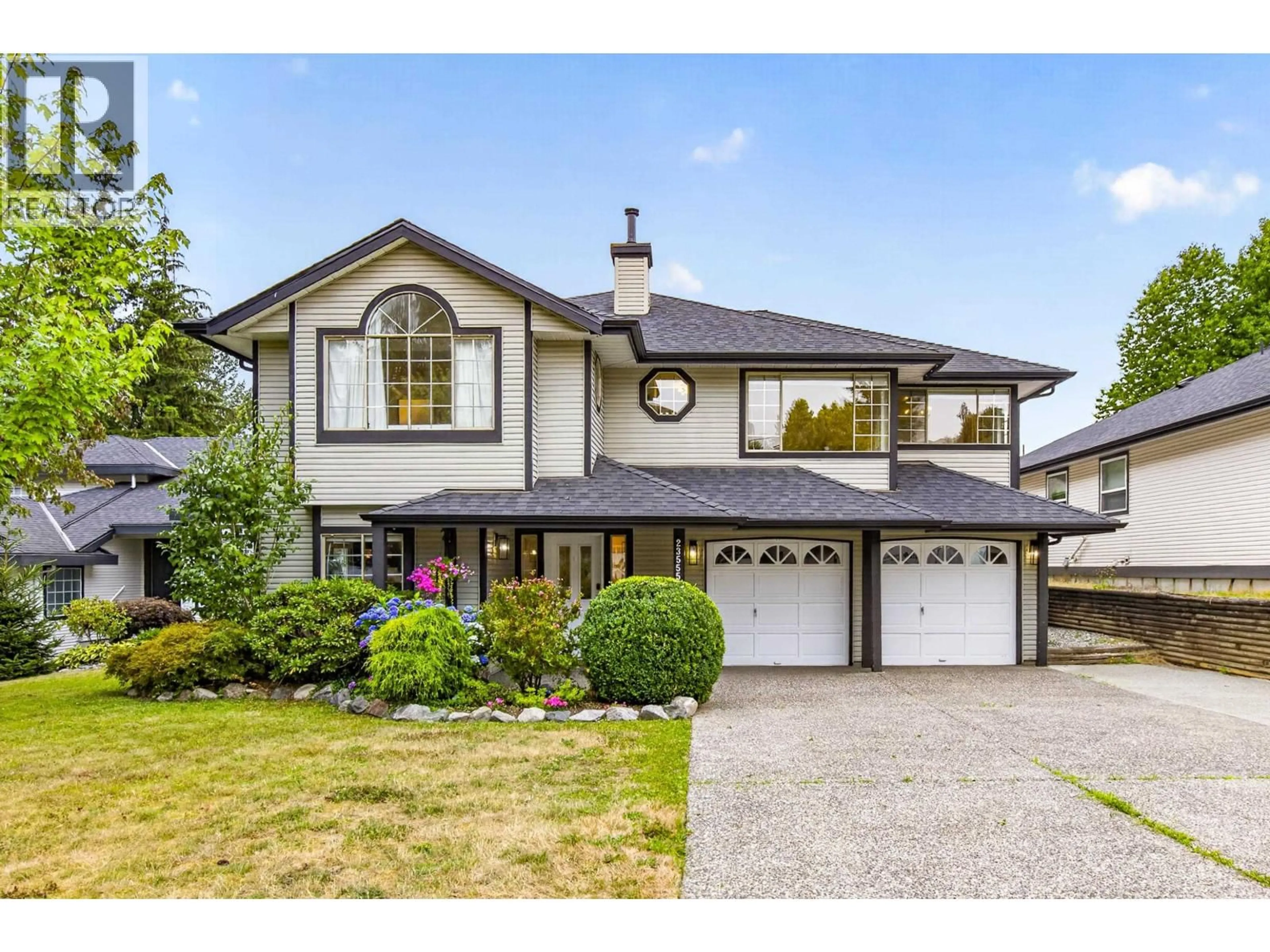 Home with vinyl exterior material, street for 23555 108 AVENUE, Maple Ridge British Columbia V2W1B1