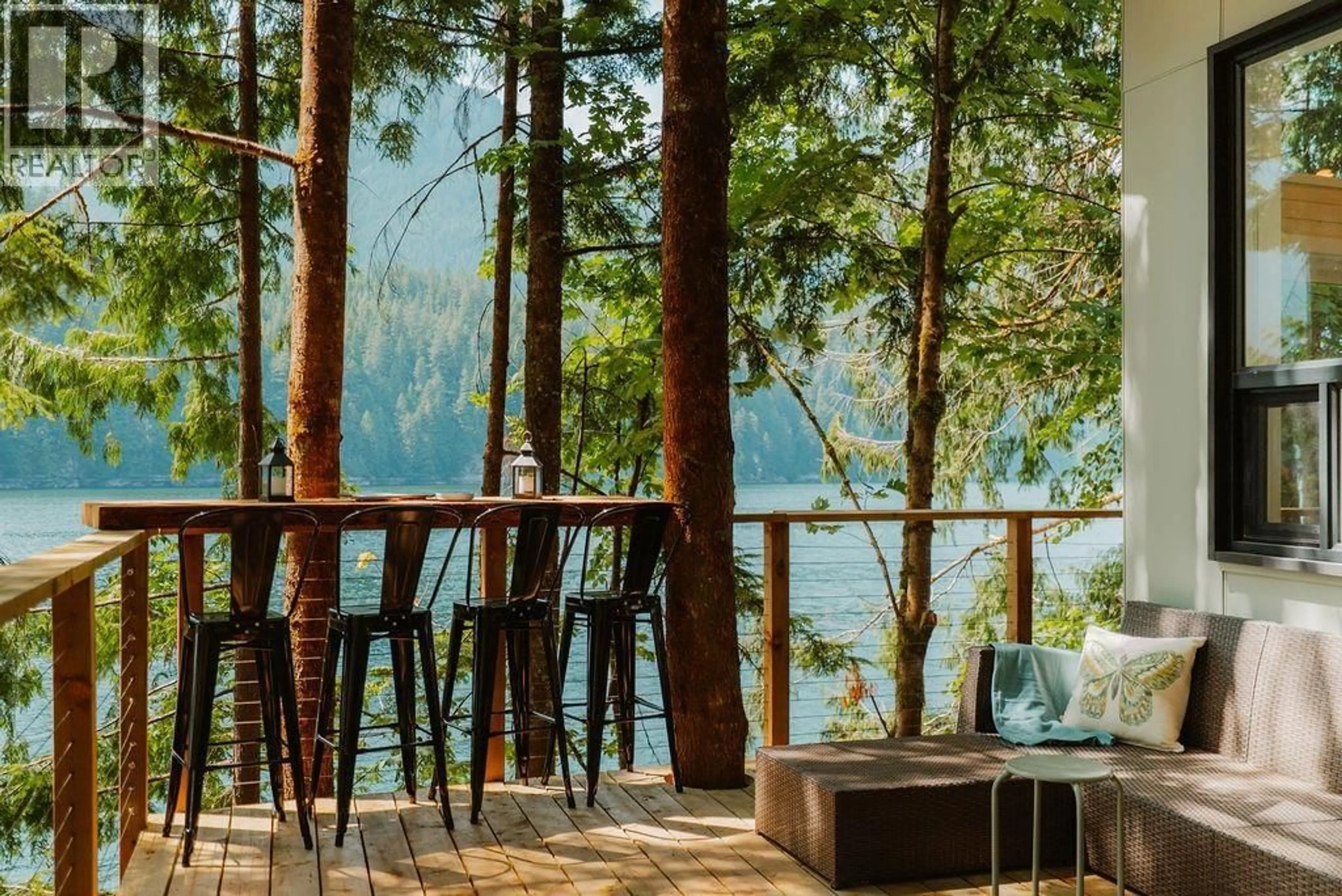 Patio, water/lake/river/ocean view for 14 CROKER ISLAND, North Vancouver British Columbia V0V0V0