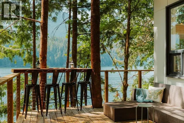 14 CROKER ISLAND, North Vancouver 4