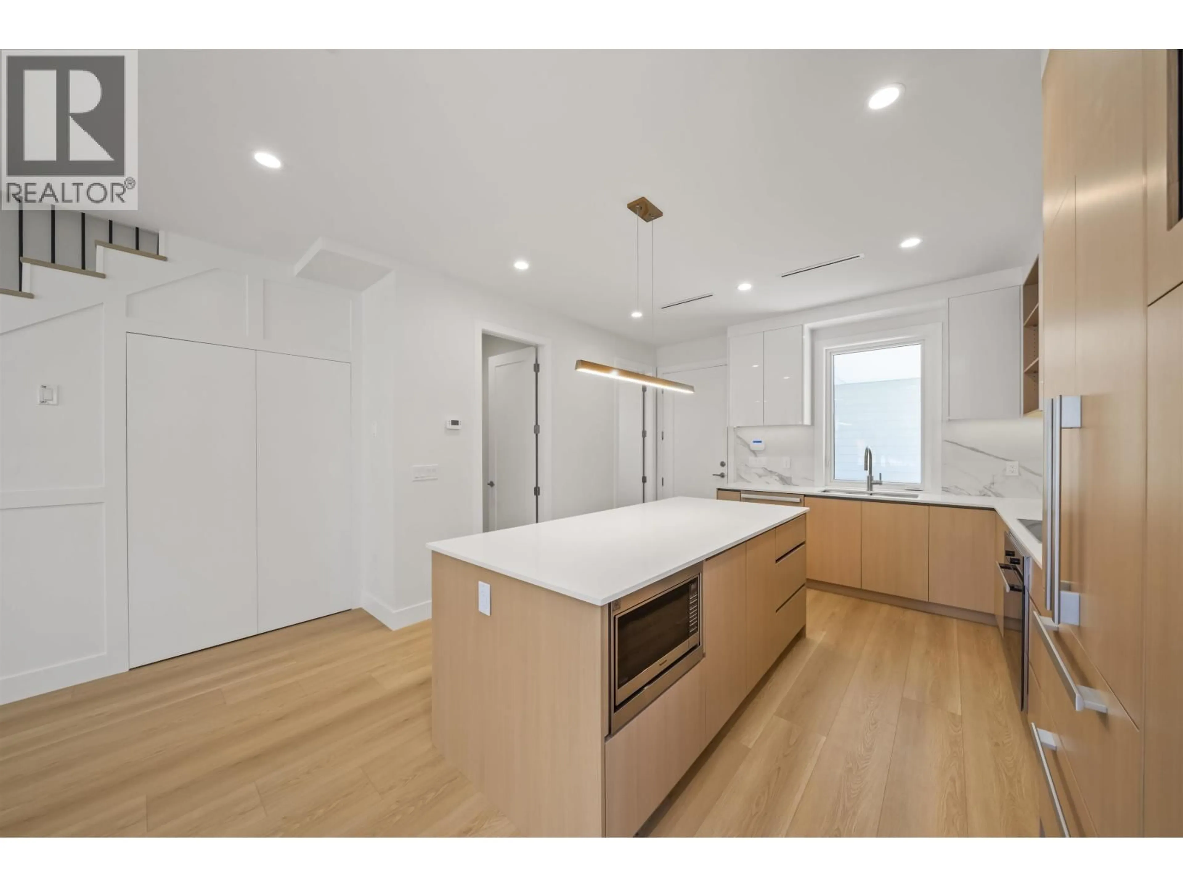 Open concept kitchen, unknown for 6720 FRANCIS ROAD, Richmond British Columbia V7C1K4