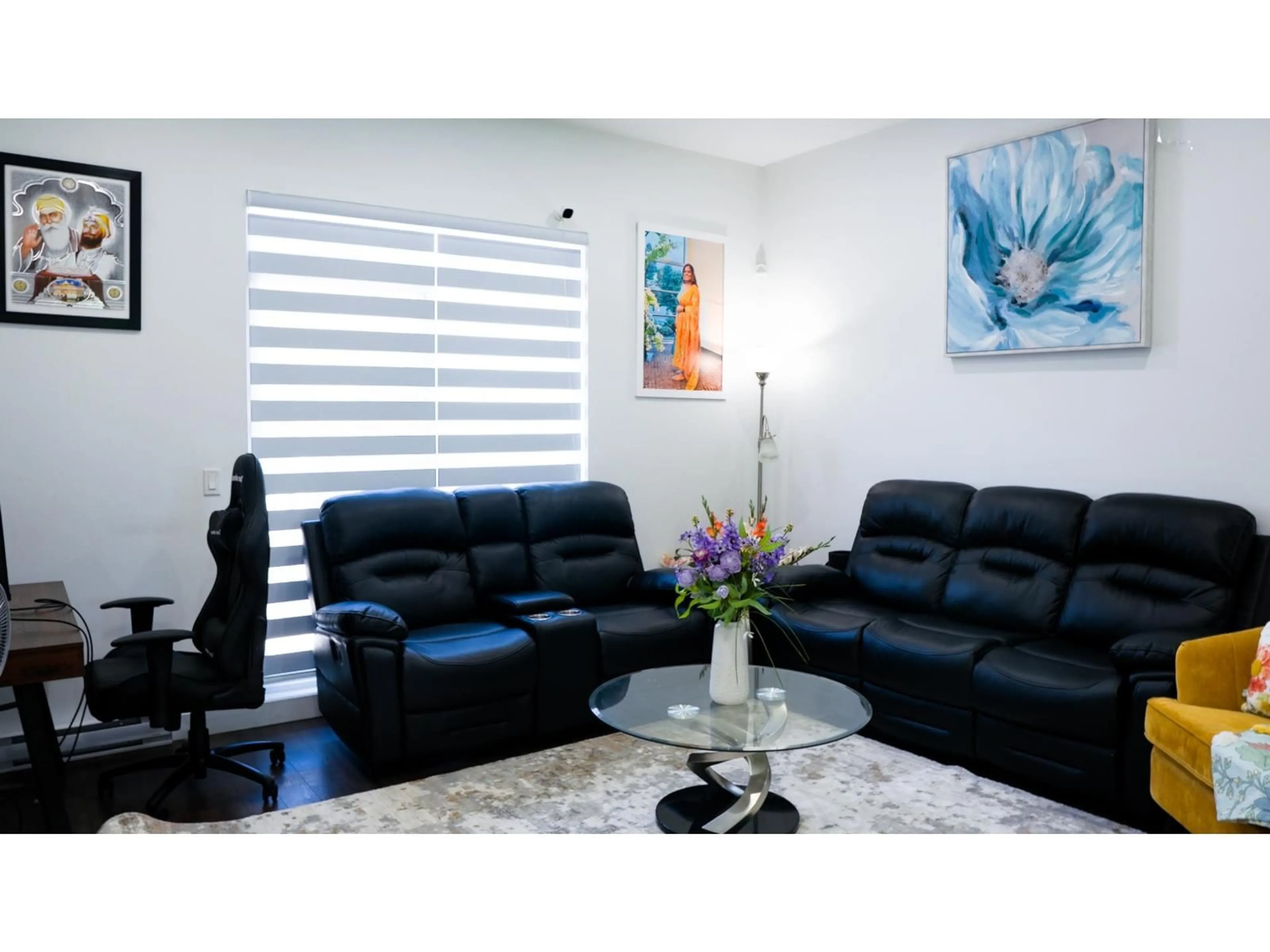Living room with furniture, unknown for 30 - 13636 81A AVENUE, Surrey British Columbia V3W1H9