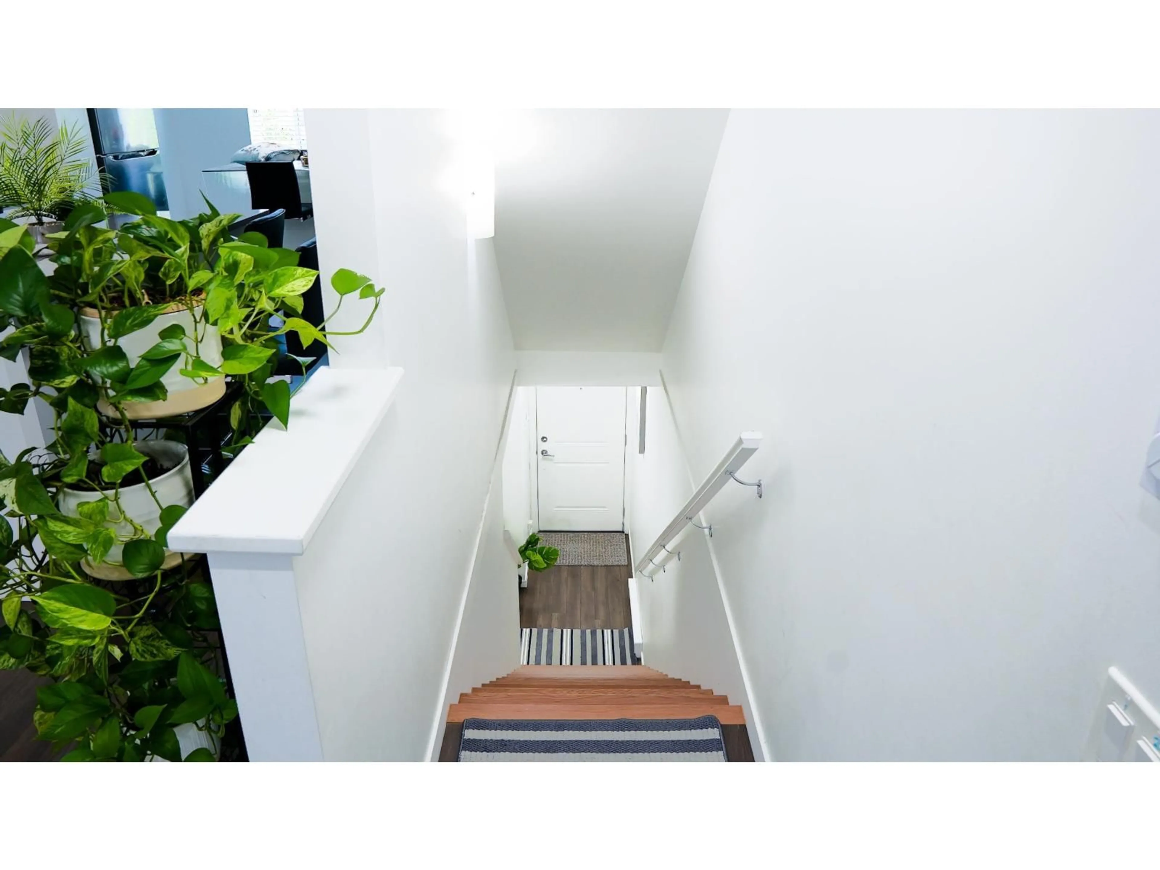 Stairs for 30 - 13636 81A AVENUE, Surrey British Columbia V3W1H9