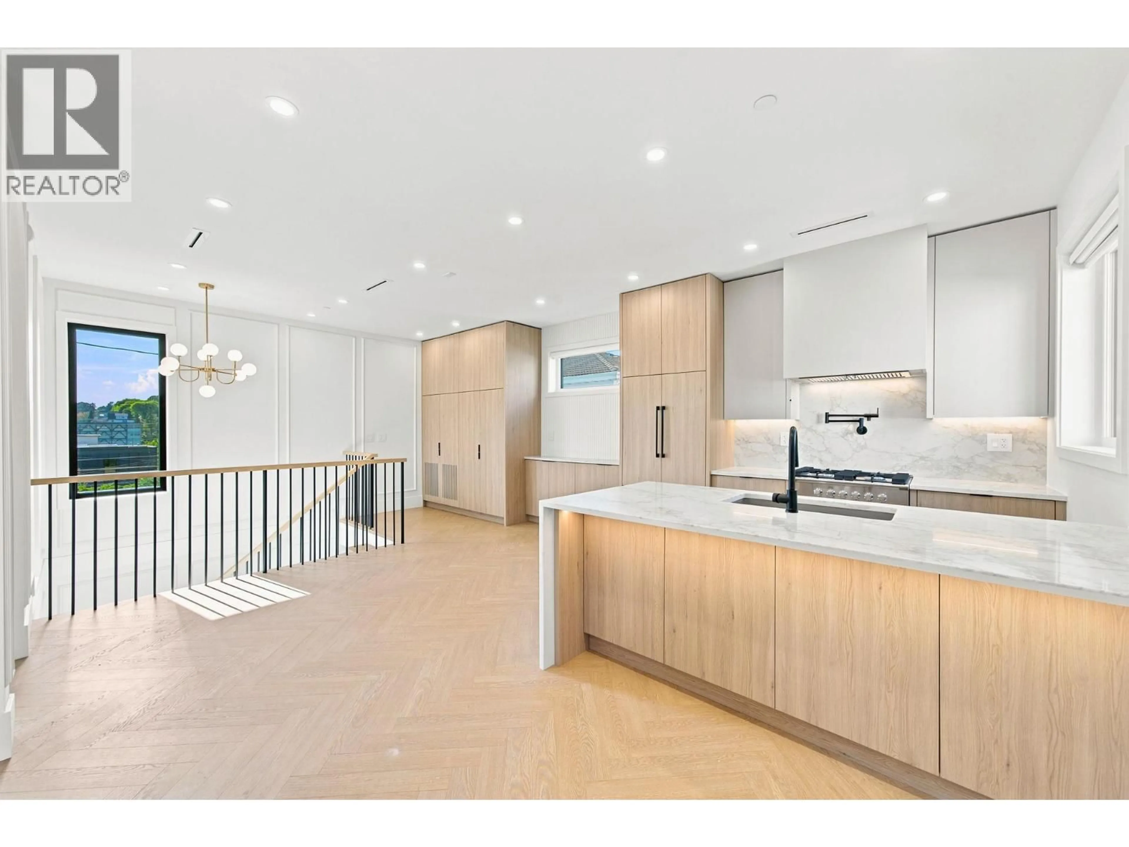 Open concept kitchen, unknown for 3 - 646 E 23RD AVENUE, Vancouver British Columbia V5V1X8