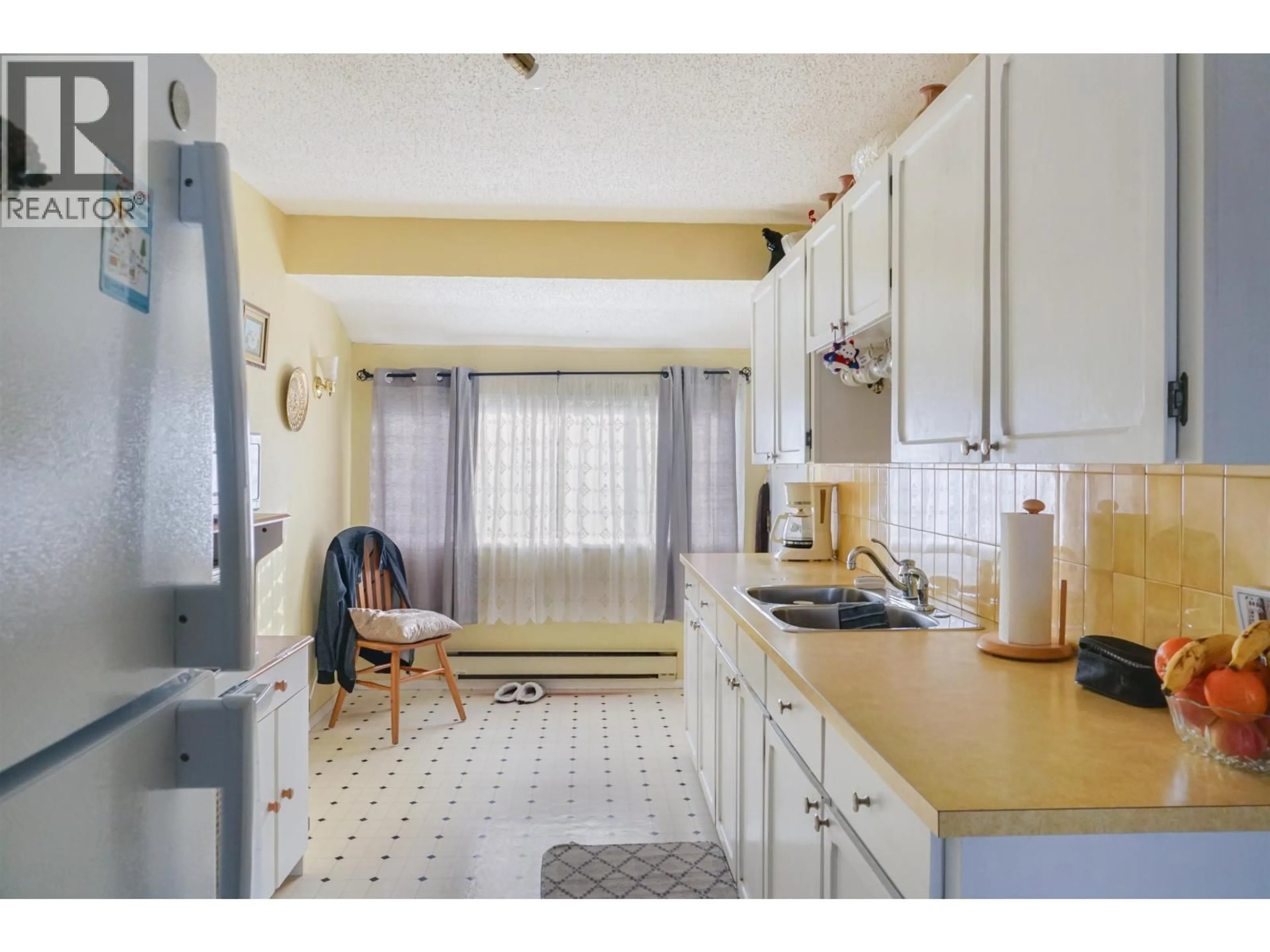 Standard kitchen, unknown for 5 GREBE STREET, Kitimat British Columbia V8C1P2