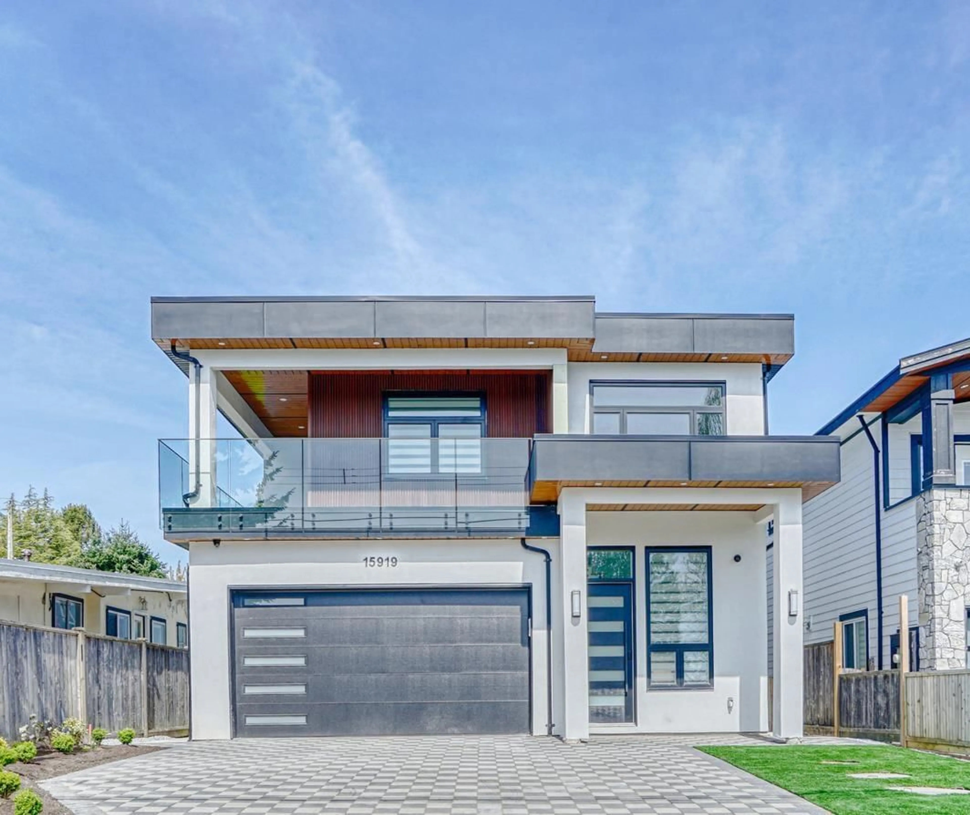 Home with brick exterior material, street for 15919 RUSSELL AVENUE, White Rock British Columbia V4B2S6