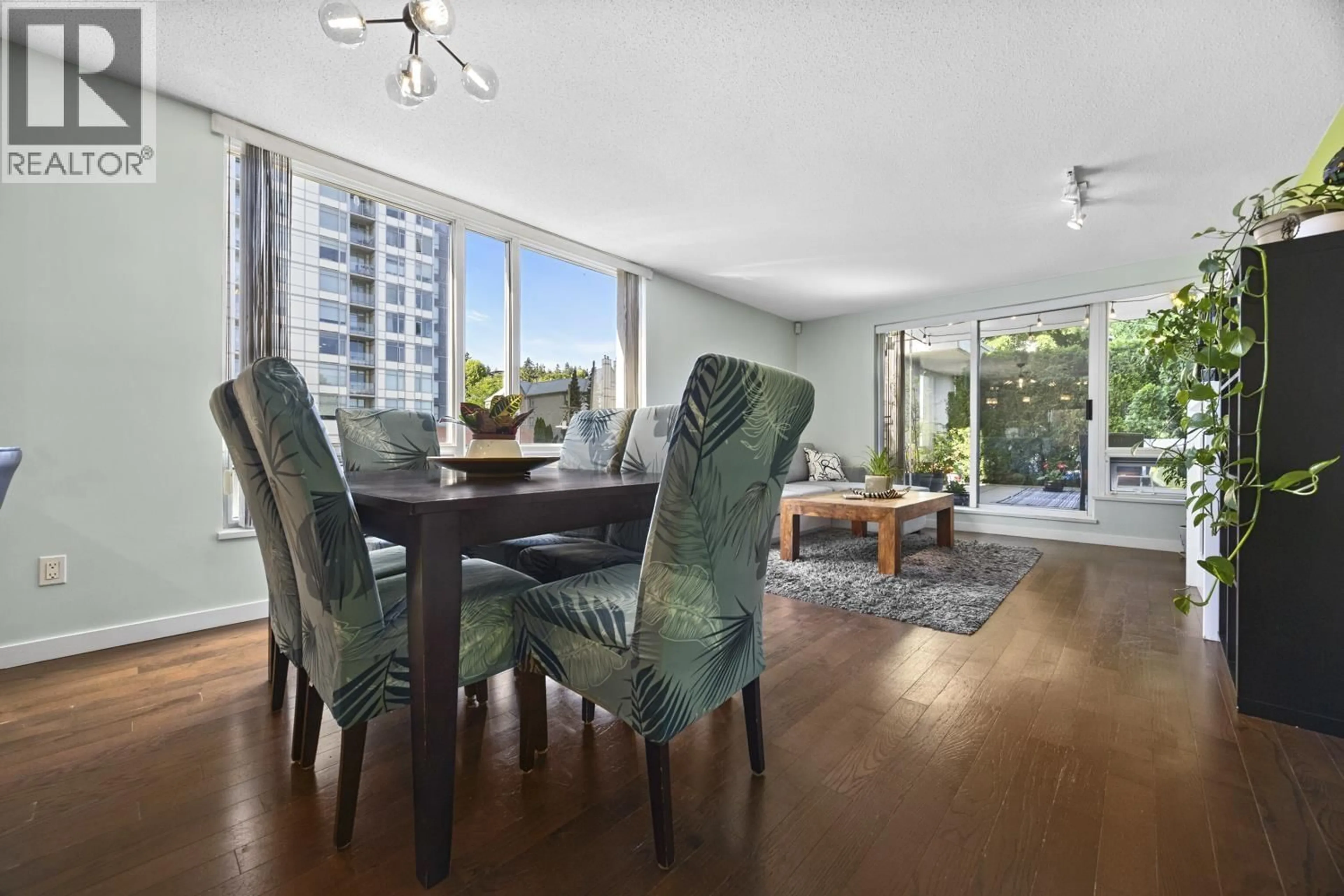Dining room, wood/laminate floor for 501 - 39 SIXTH STREET, New Westminster British Columbia V3L0B3