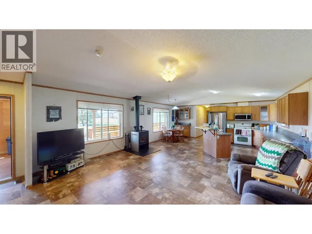 16830 259 ROAD, Fort St. John 5