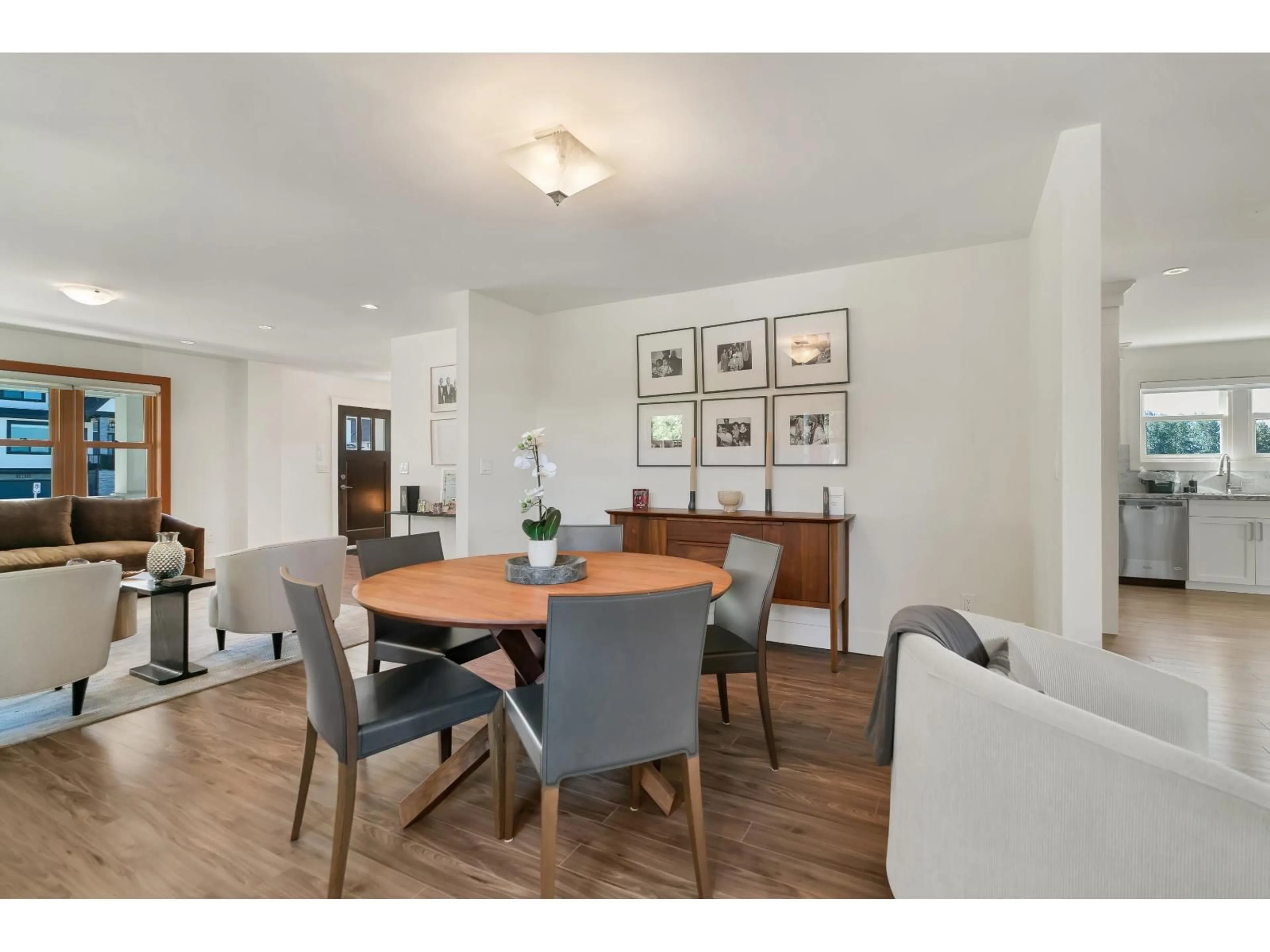 Dining room, wood/laminate floor for 16602 BELL ROAD, Surrey British Columbia V3S1H8