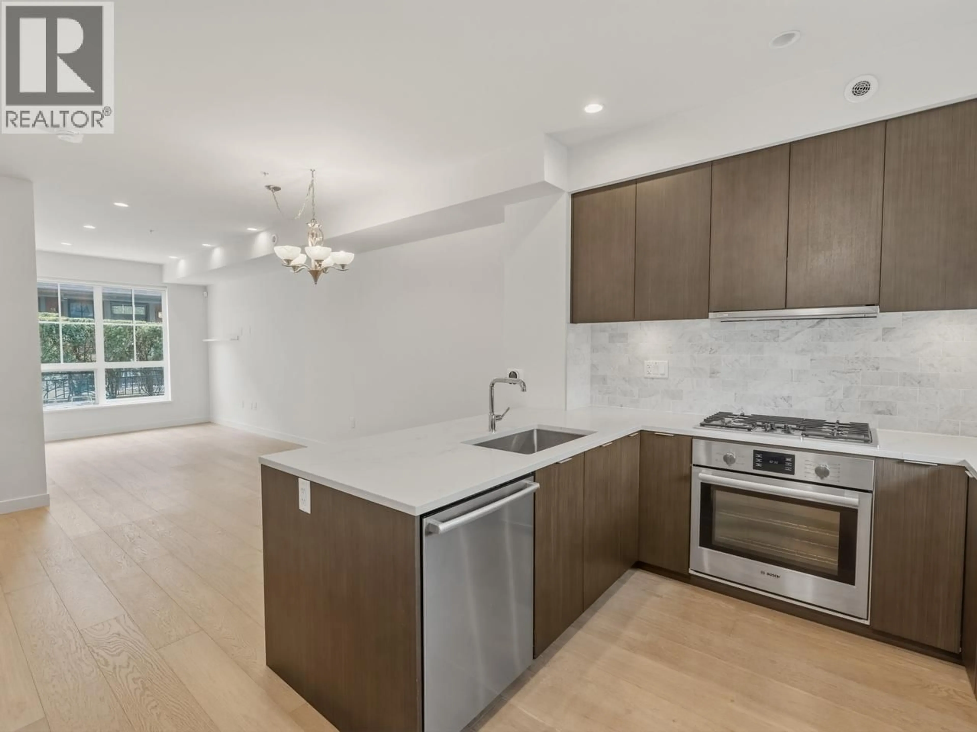 Open concept kitchen, unknown for 7891 OAK STREET, Vancouver British Columbia V6P0H9