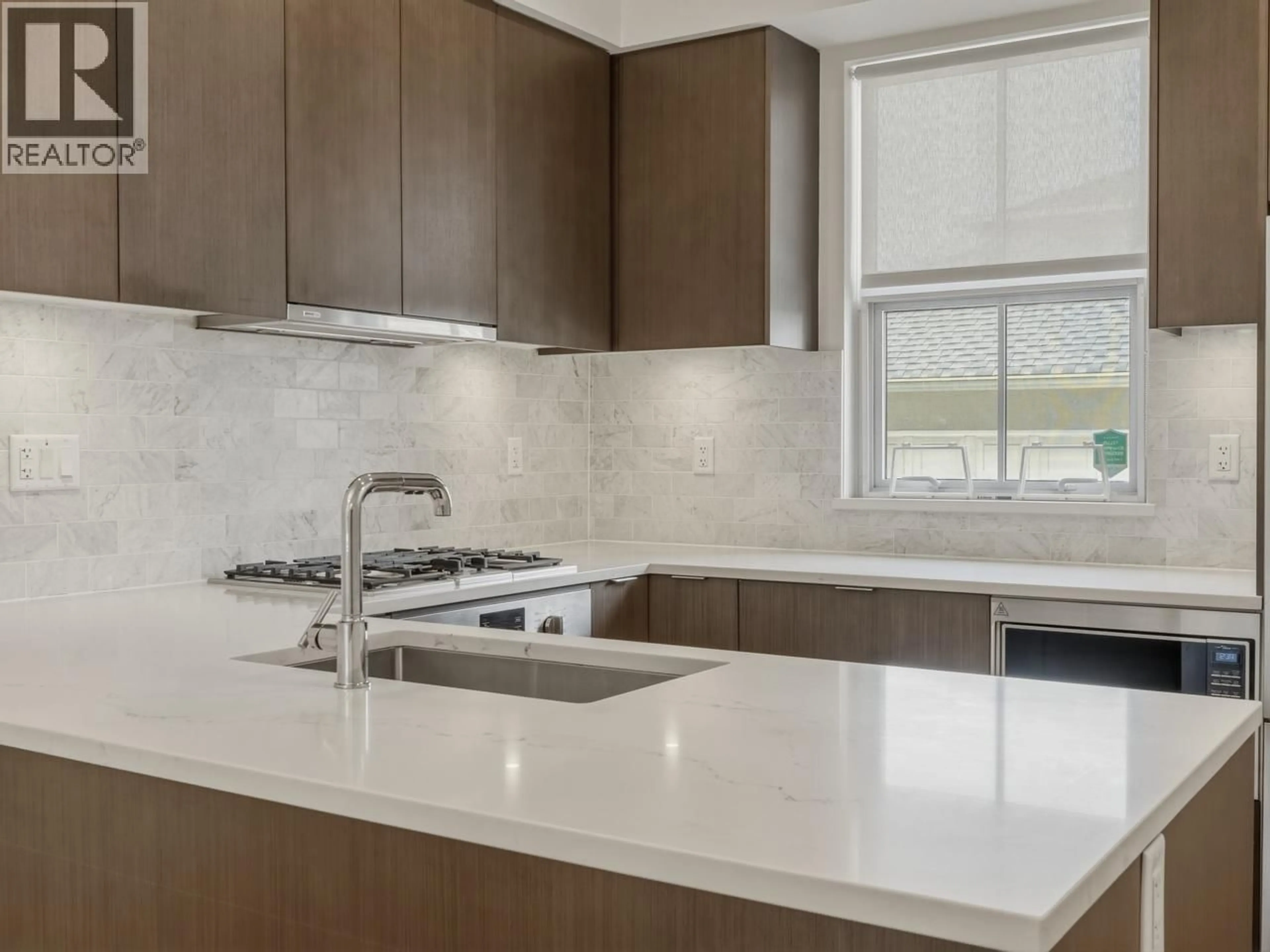 Standard kitchen, ceramic/tile floor for 7891 OAK STREET, Vancouver British Columbia V6P0H9