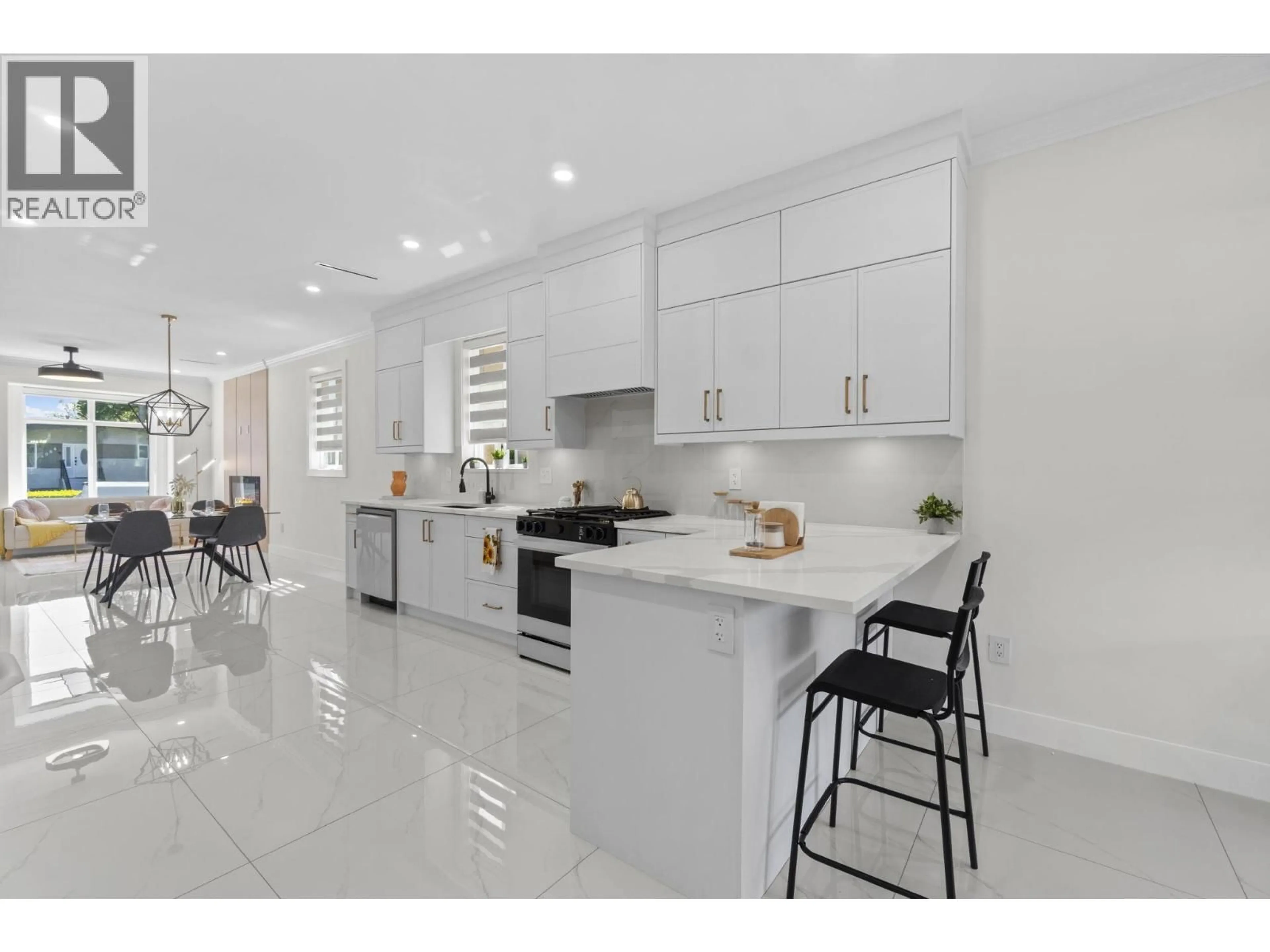 Open concept kitchen, ceramic/tile floor for 8073 18TH AVENUE, Burnaby British Columbia V3N1J9