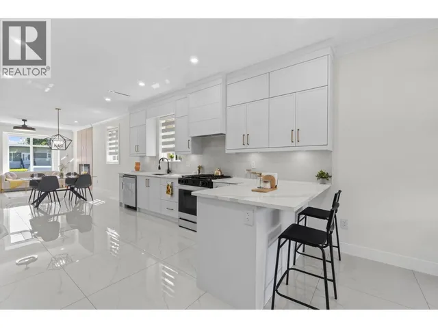 8073 18TH AVENUE, Burnaby 5
