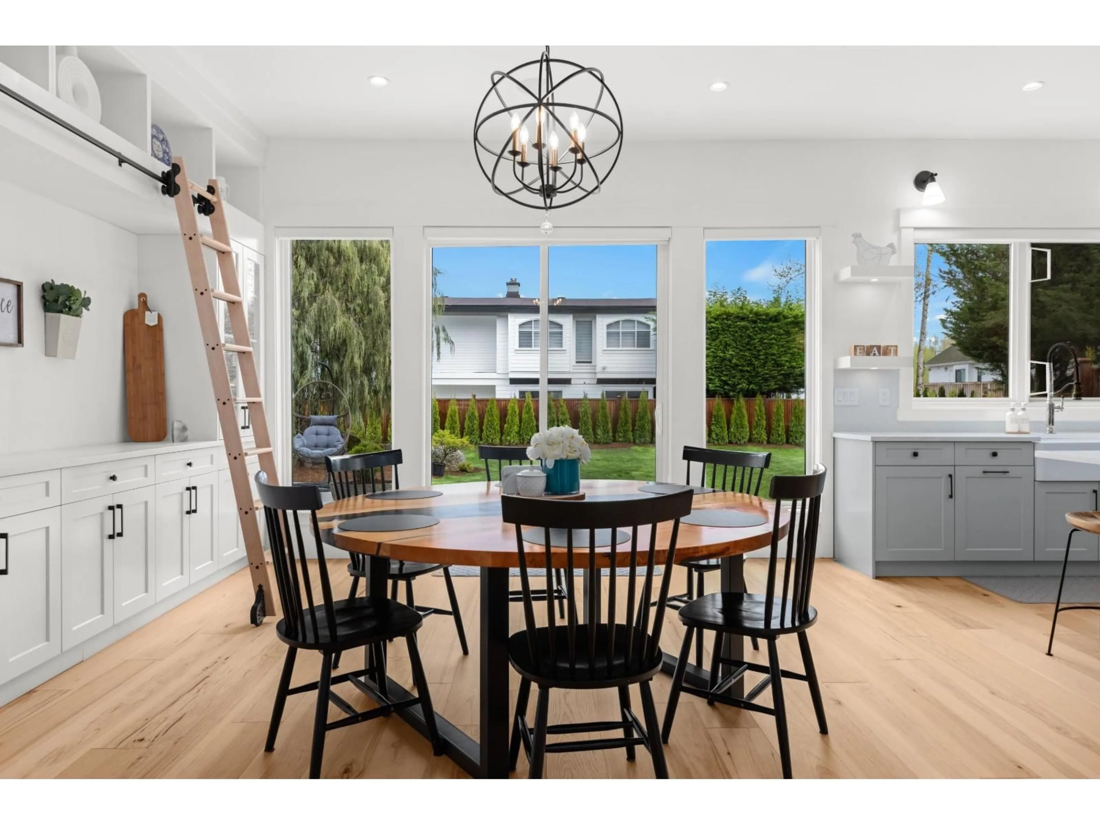 Open concept kitchen, wood/laminate floor for 1 - 606 202 STREET, Langley British Columbia V2Z1V7