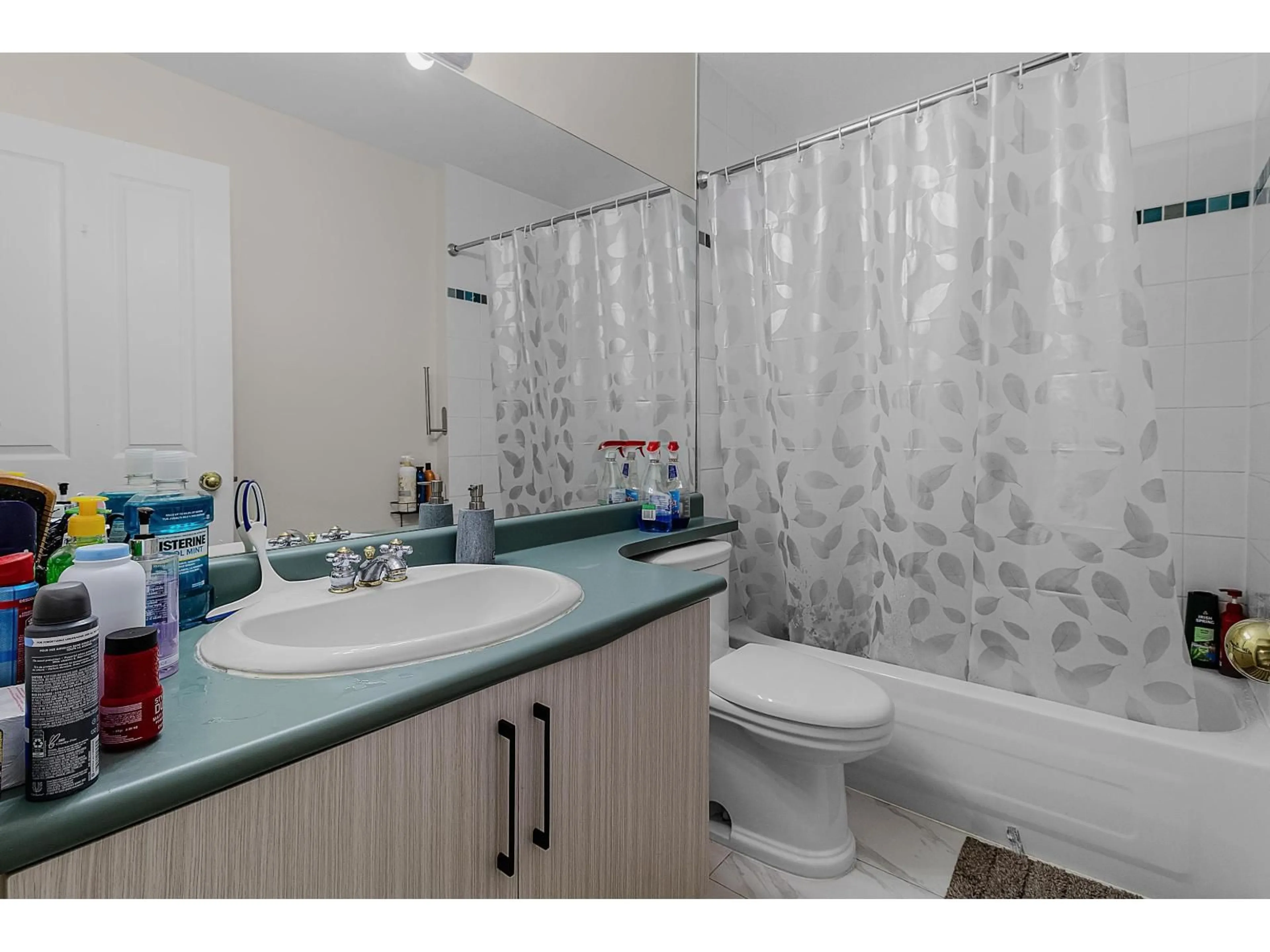 Standard bathroom, unknown for 14891 57B AVENUE, Surrey British Columbia V3S8W5