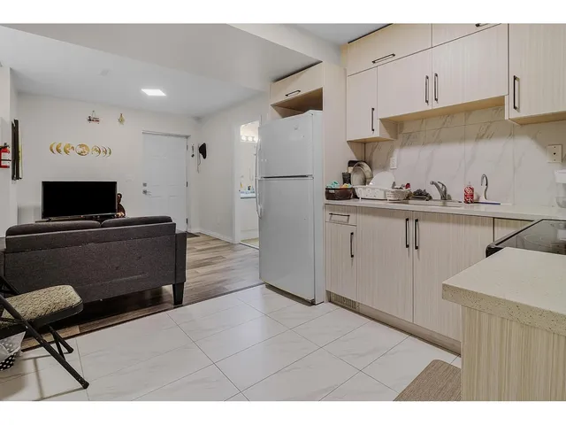 14891 57B AVENUE, Surrey 3