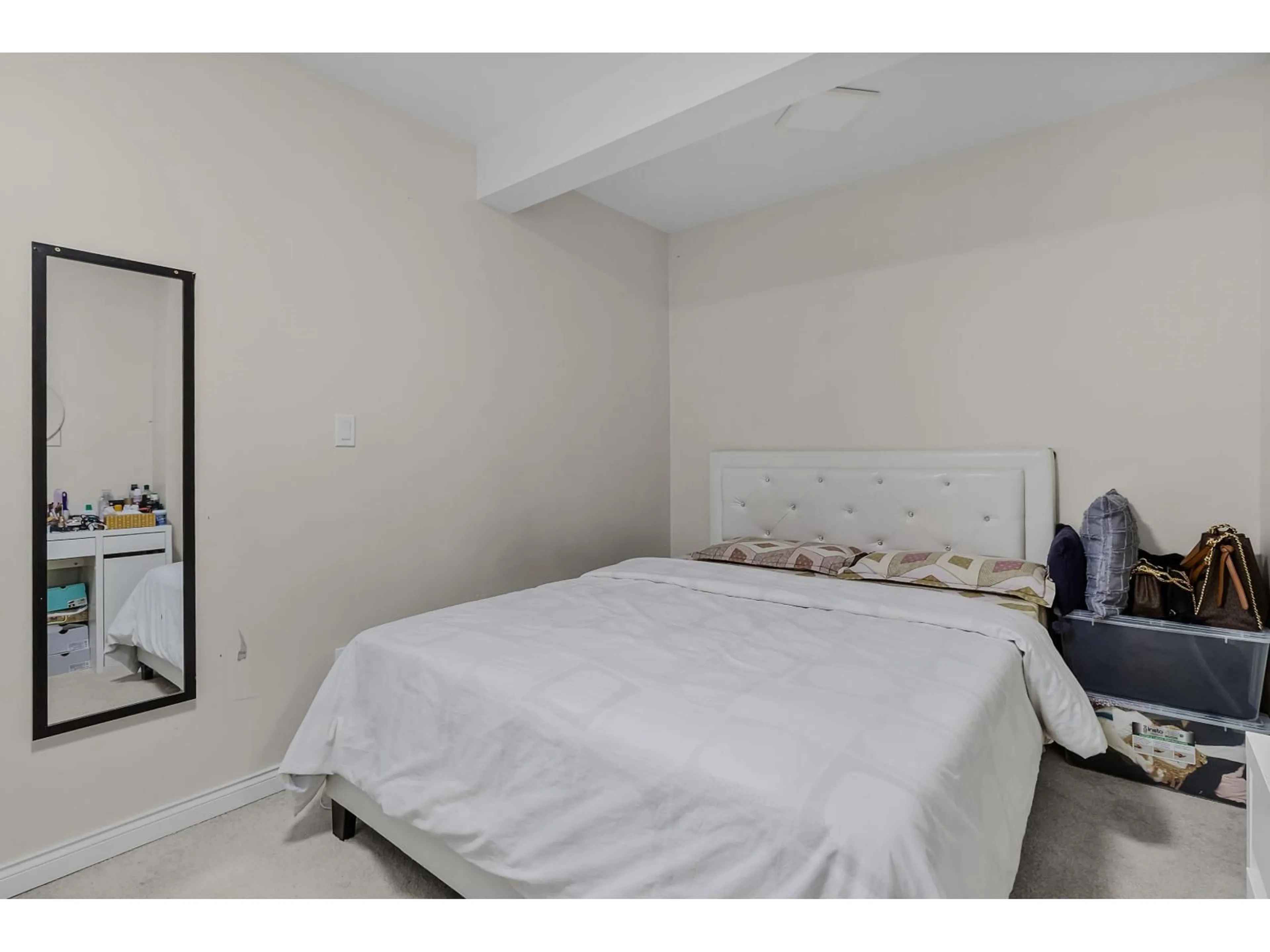 A pic of a room for 14891 57B AVENUE, Surrey British Columbia V3S8W5