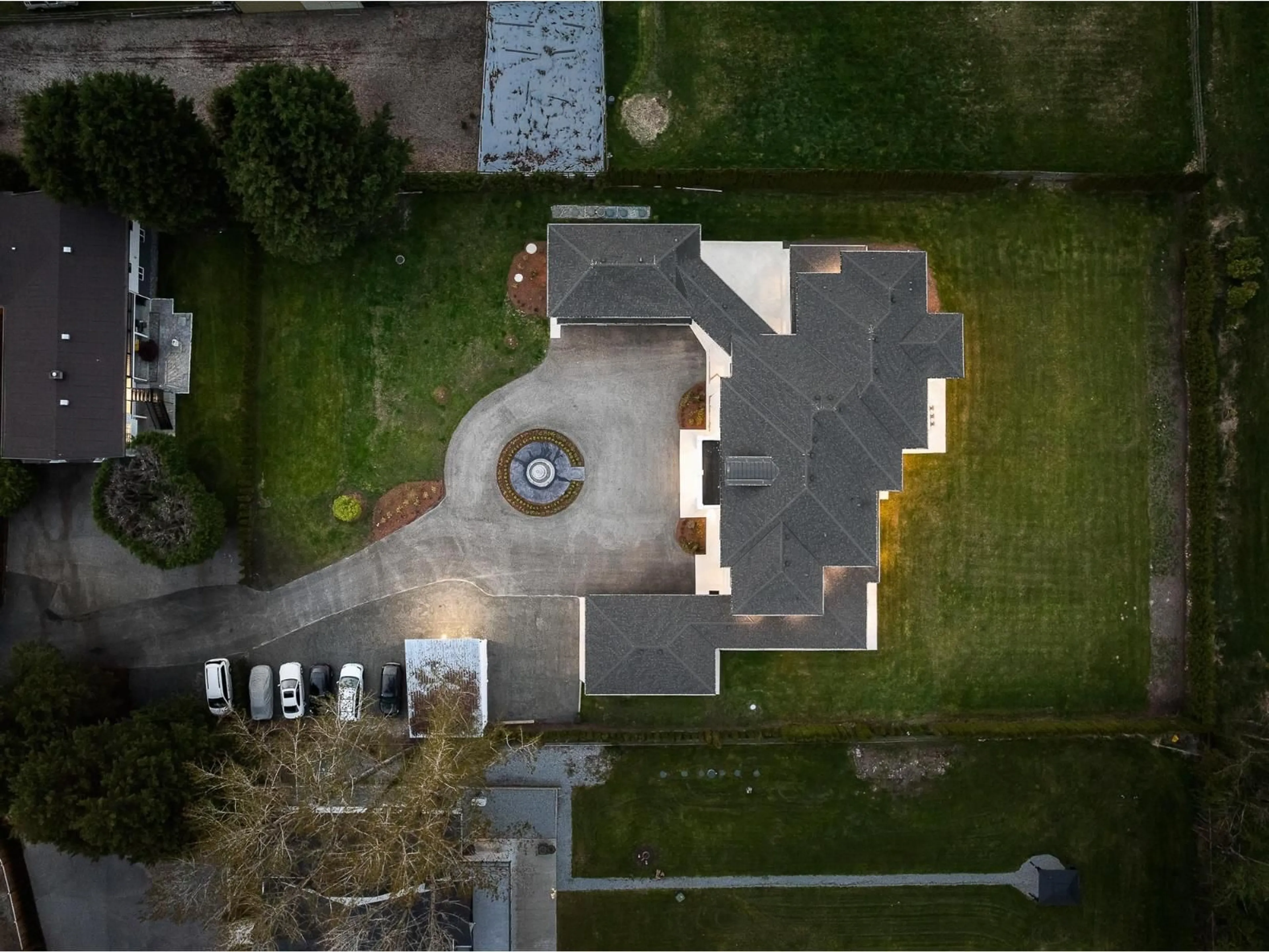 A pic from outside/outdoor area/front of a property/back of a property/a pic from drone, street for 2 - 606 202 STREET, Langley British Columbia V2Z1V7