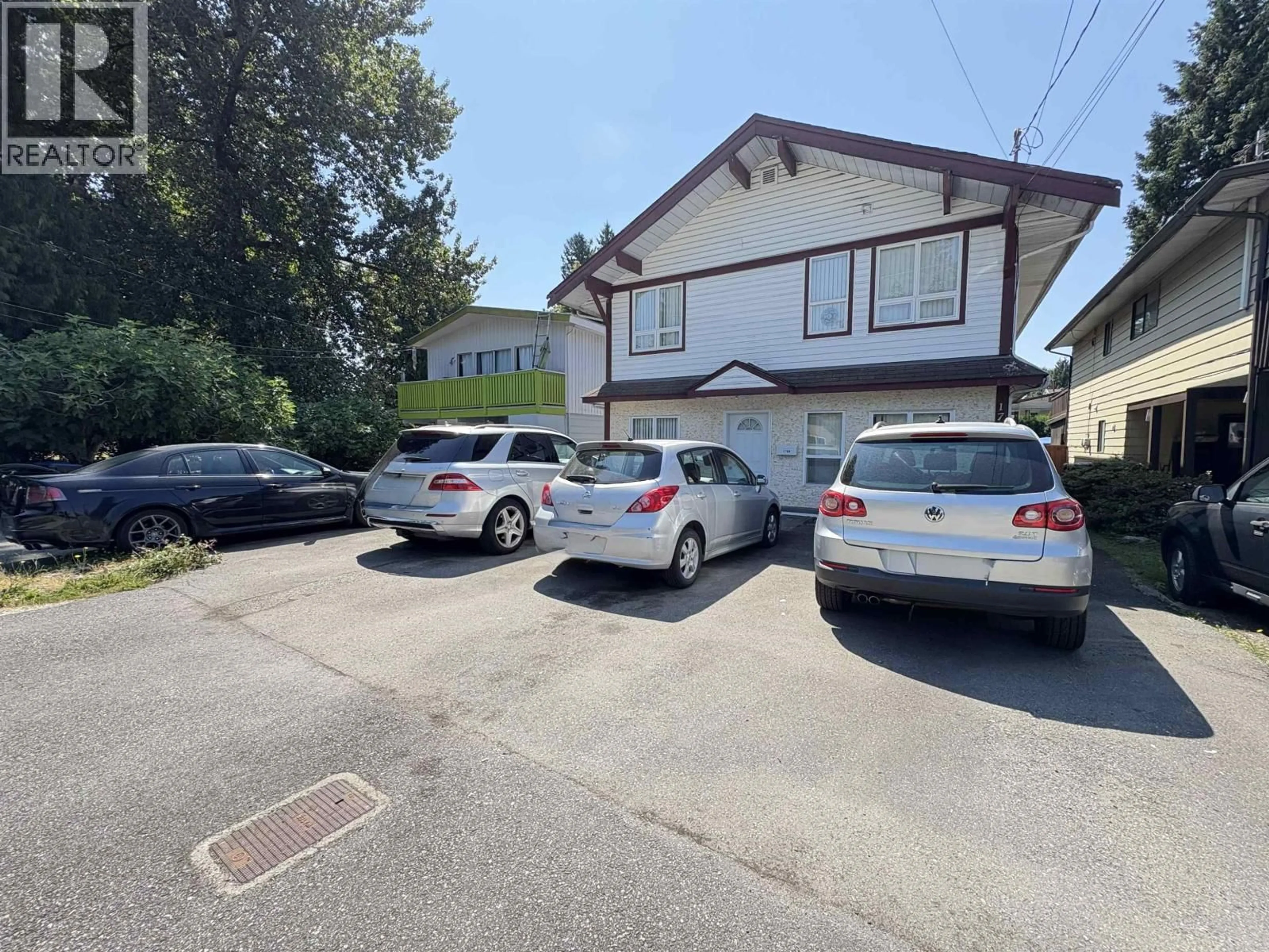 Parking for 1784 COQUITLAM AVENUE, Port Coquitlam British Columbia V3B1H7