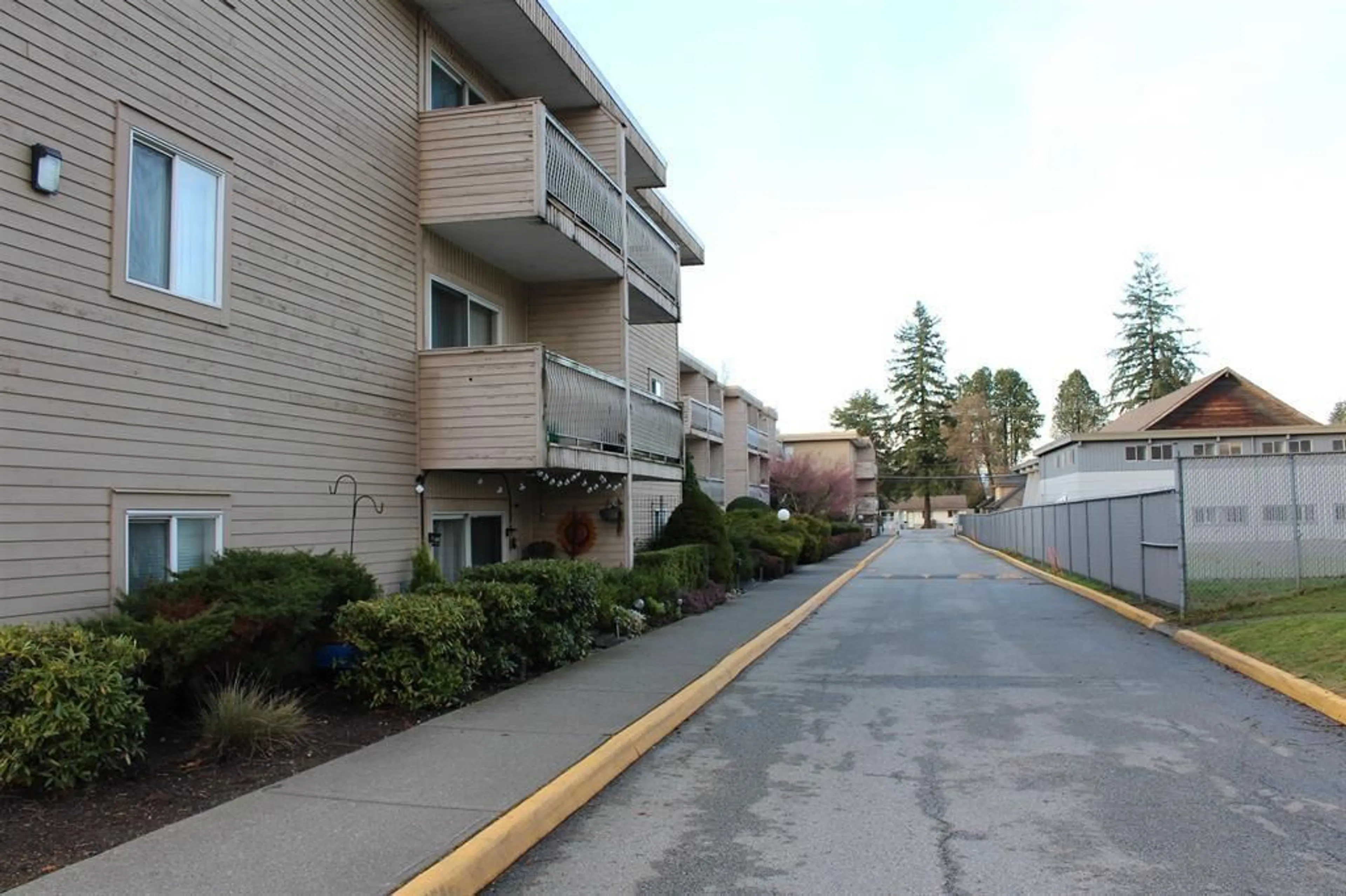 Patio, street for 123 - 11806 88 AVENUE, Delta British Columbia V4C3C5