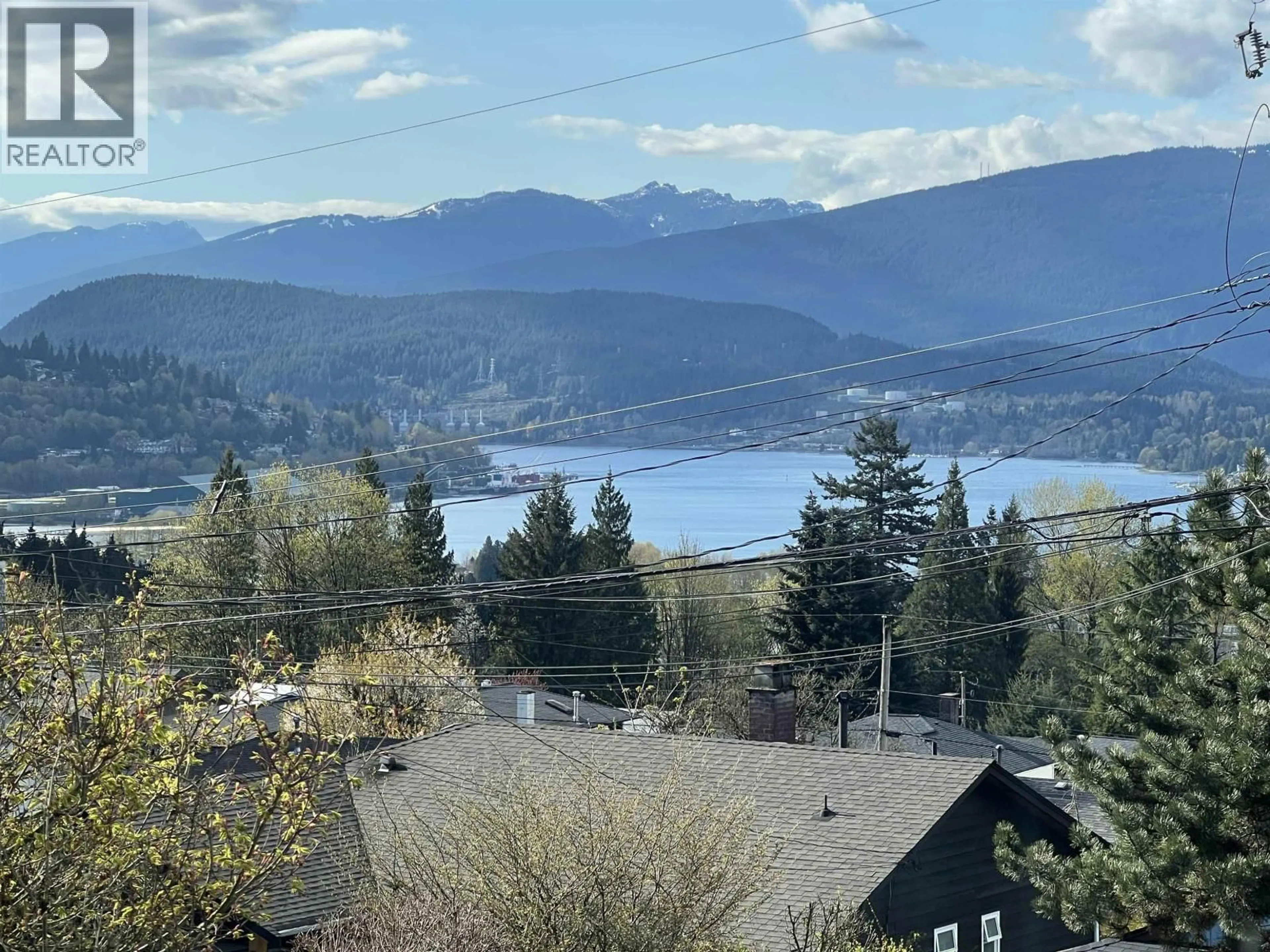 A pic from outside/outdoor area/front of a property/back of a property/a pic from drone, water/lake/river/ocean view for 918 BAKER DRIVE, Coquitlam British Columbia V3J6X2
