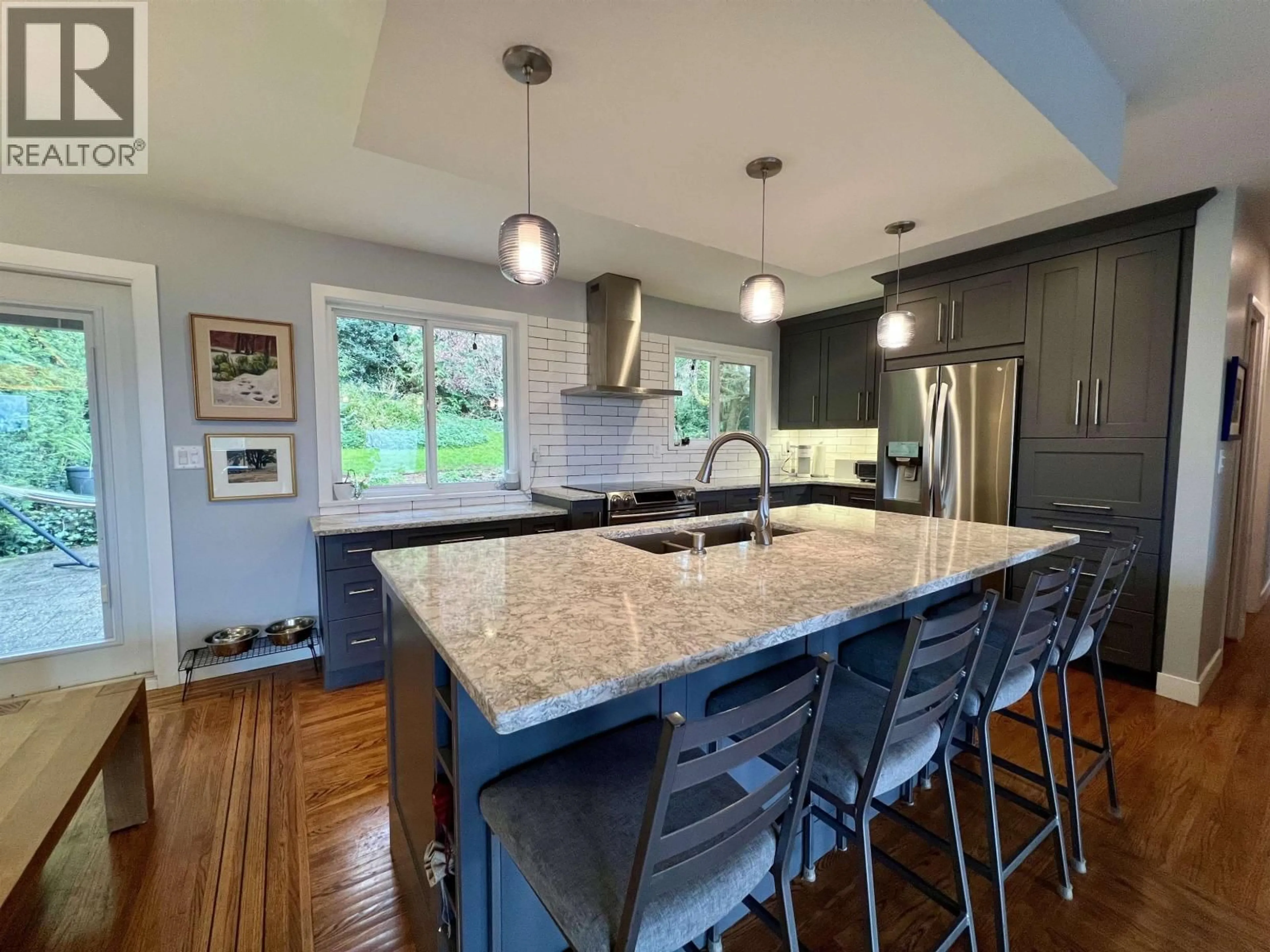 Open concept kitchen, unknown for 918 BAKER DRIVE, Coquitlam British Columbia V3J6X2
