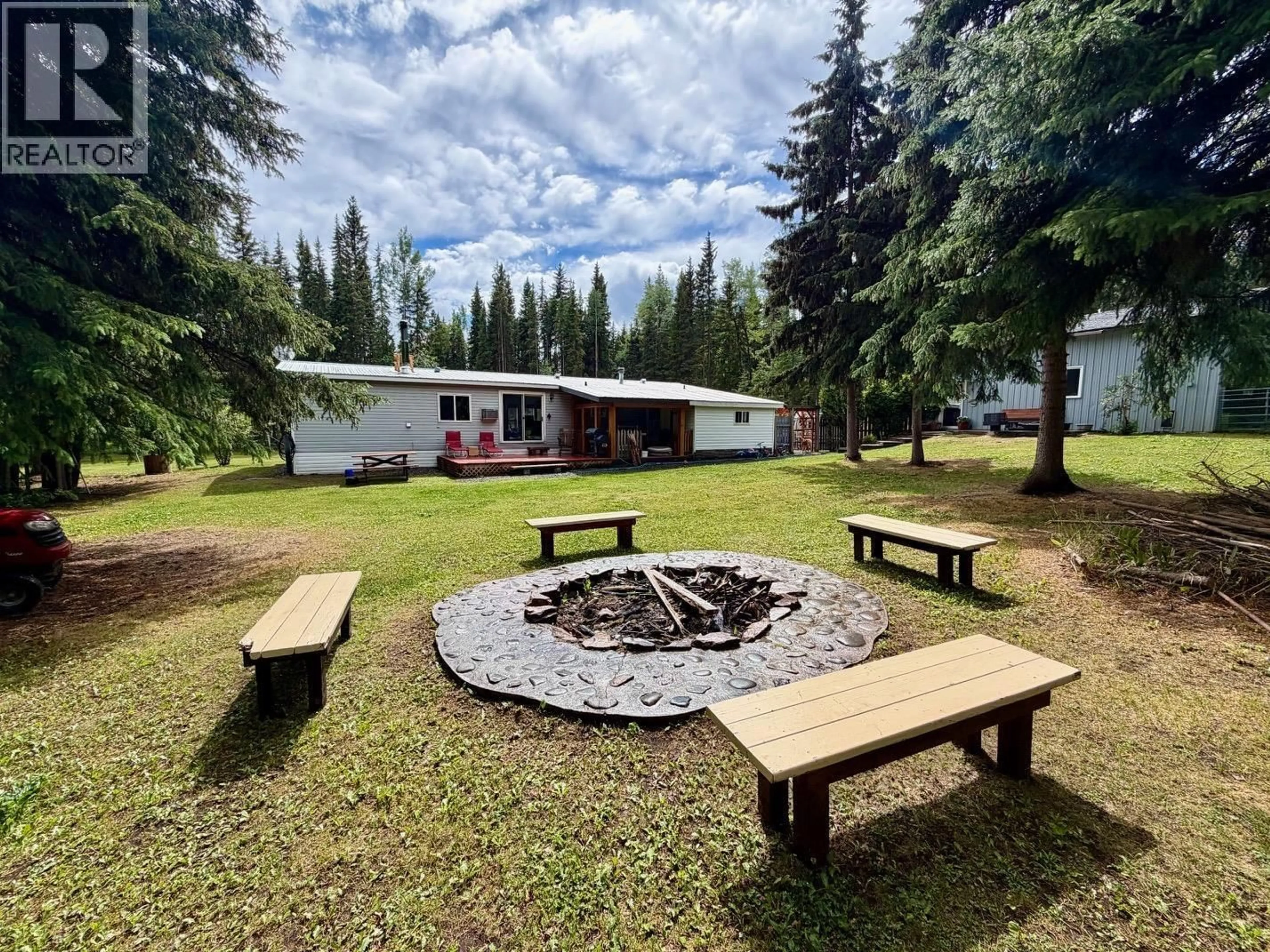 Patio, mountain view for 4004 WILLIAMS CRESCENT, Houston British Columbia V0J1Z2