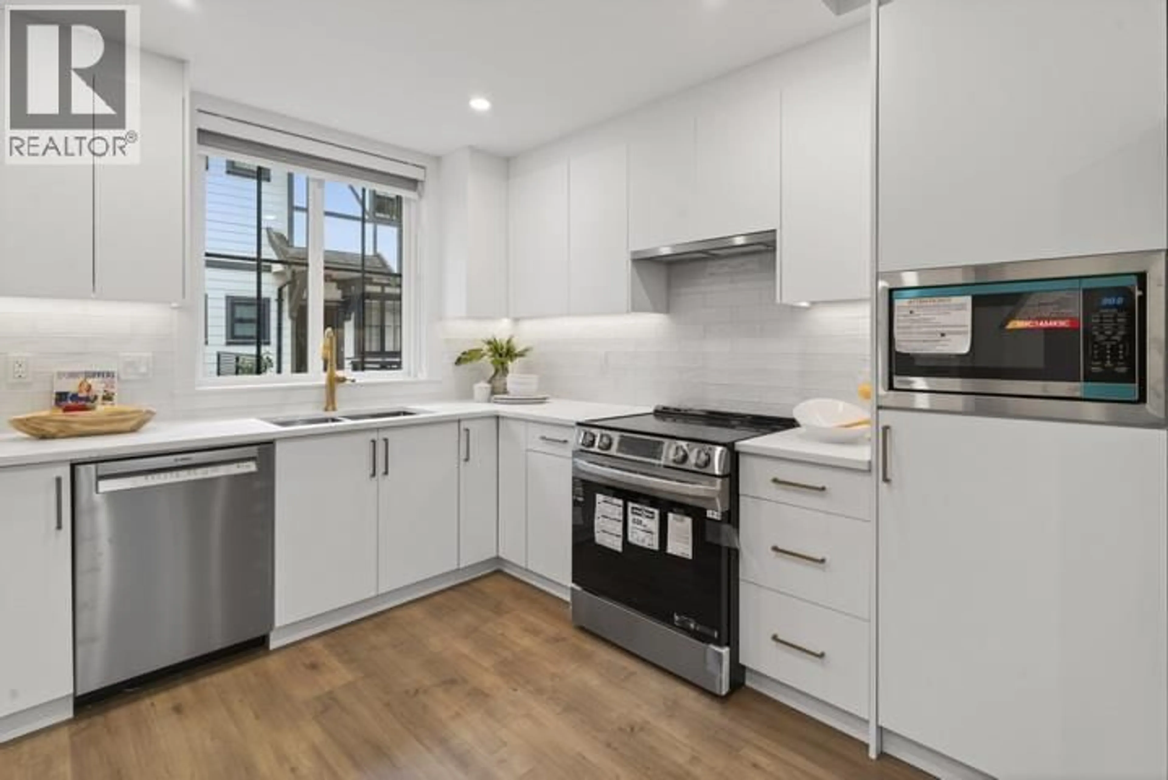 Open concept kitchen, ceramic/tile floor for 16 - 8977 SPIRES ROAD, Richmond British Columbia V6Y1W6
