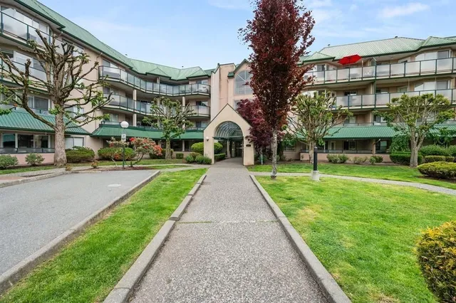 208 - 2964 TRETHEWEY STREET, Abbotsford