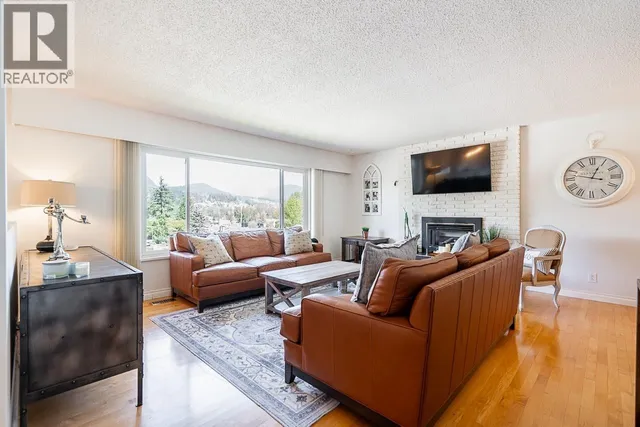 1062 SPAR DRIVE, Coquitlam 5