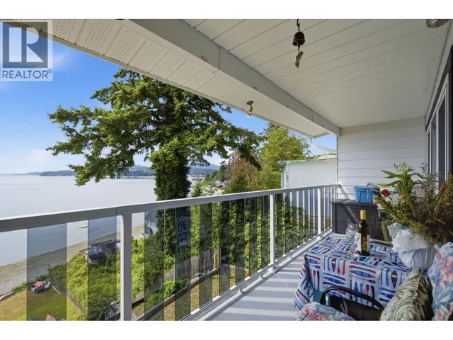 5223 SUNSHINE COAST HIGHWAY, Sechelt 2
