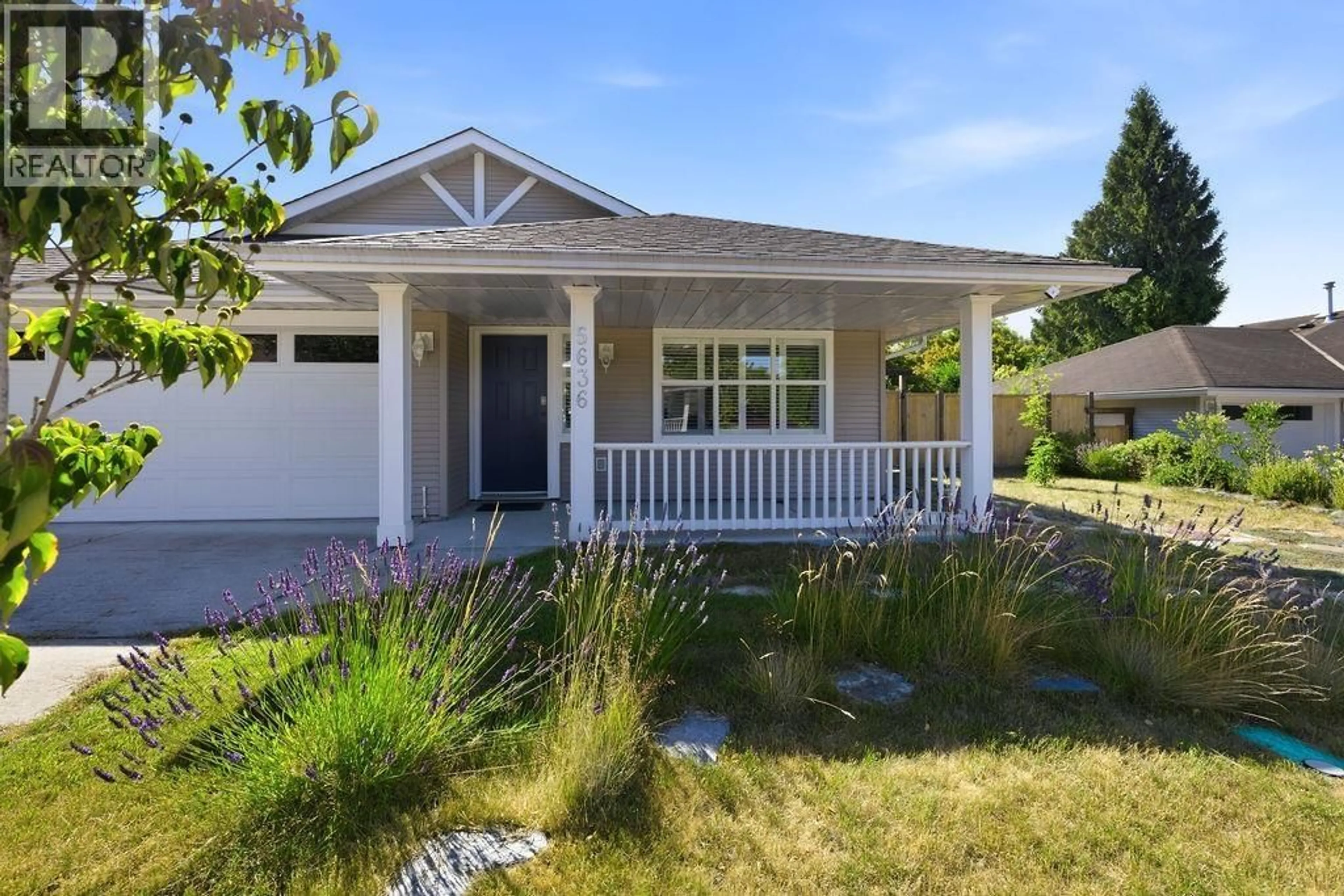 Home with vinyl exterior material, street for 5636 CASCADE CRESCENT, Sechelt British Columbia V7Z0M7
