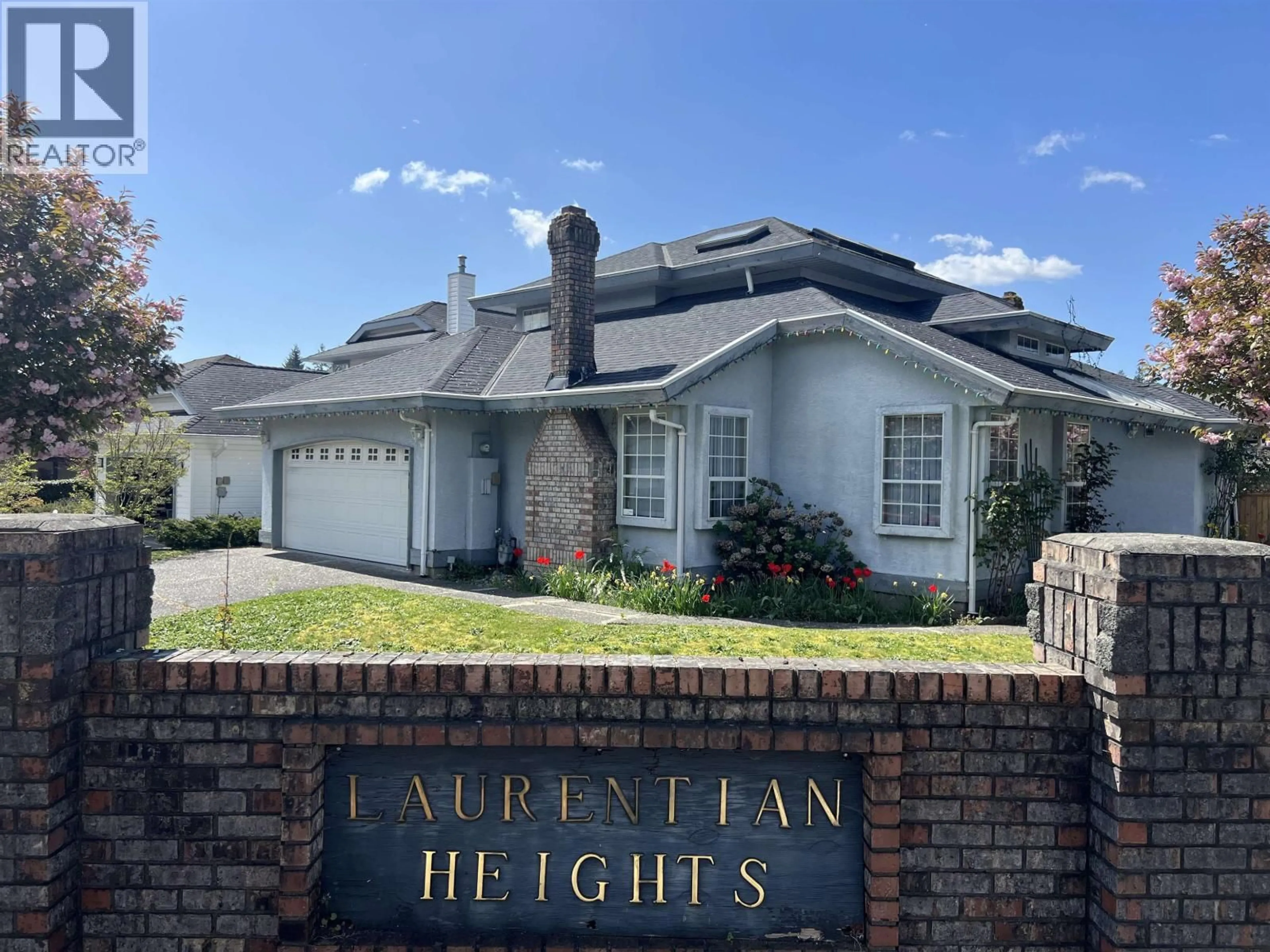 Home with brick exterior material, unknown for 1888 WALNUT CRESCENT, Coquitlam British Columbia V3J7T2