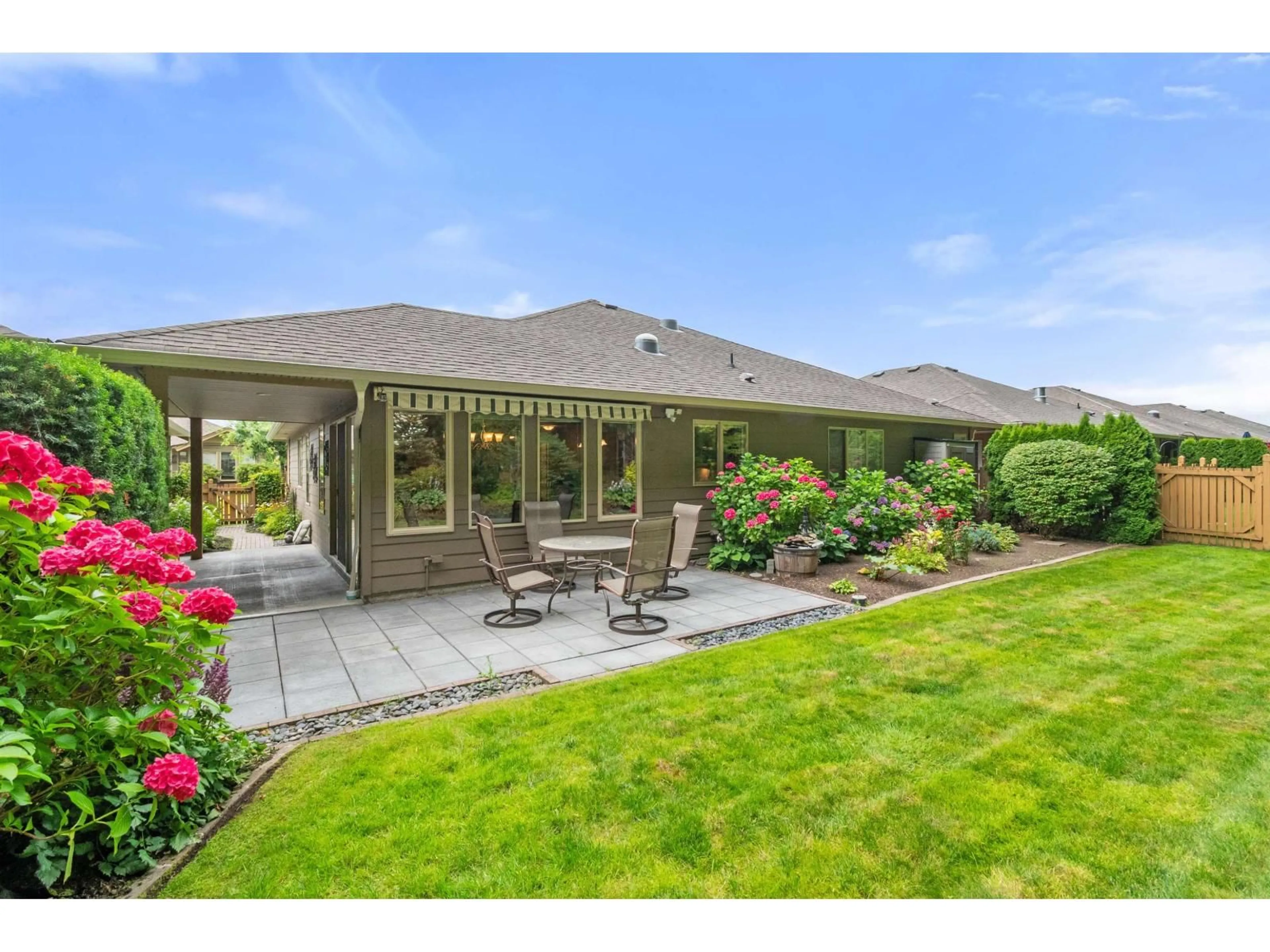 Patio, water/lake/river/ocean view for 136 - 46000 THOMAS ROAD, Chilliwack British Columbia V2R5W6