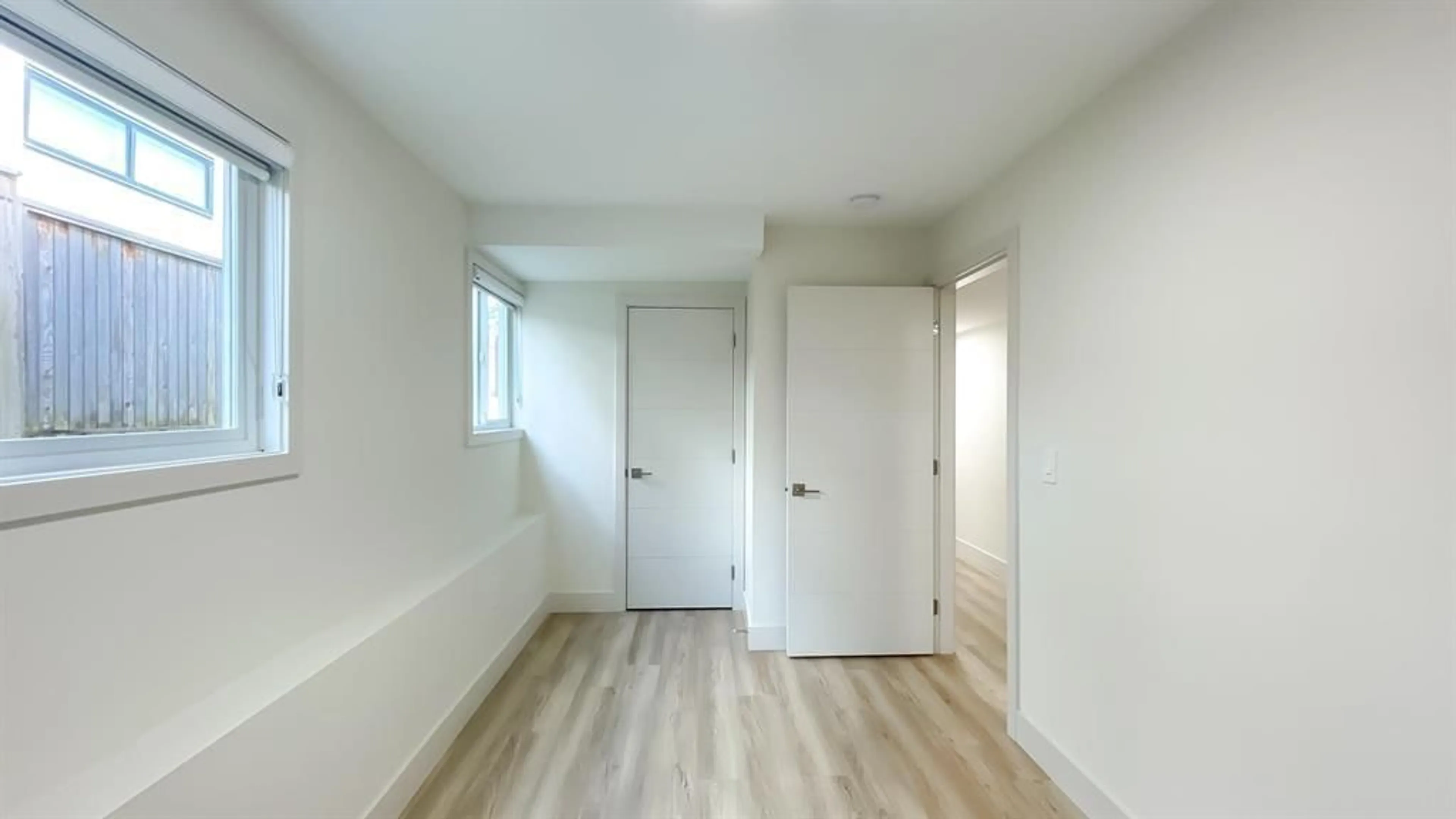 A pic of a room for 15891 PACIFIC AVENUE, White Rock British Columbia V4B1S8