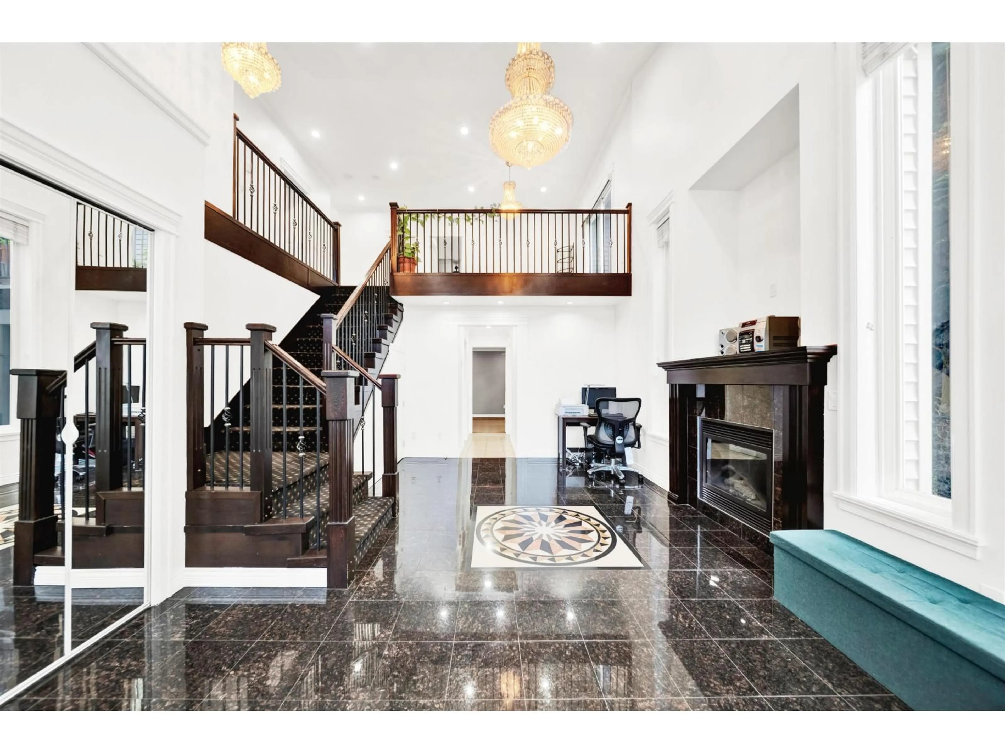 Indoor foyer for 3295 273 STREET, Langley British Columbia V4W3H9